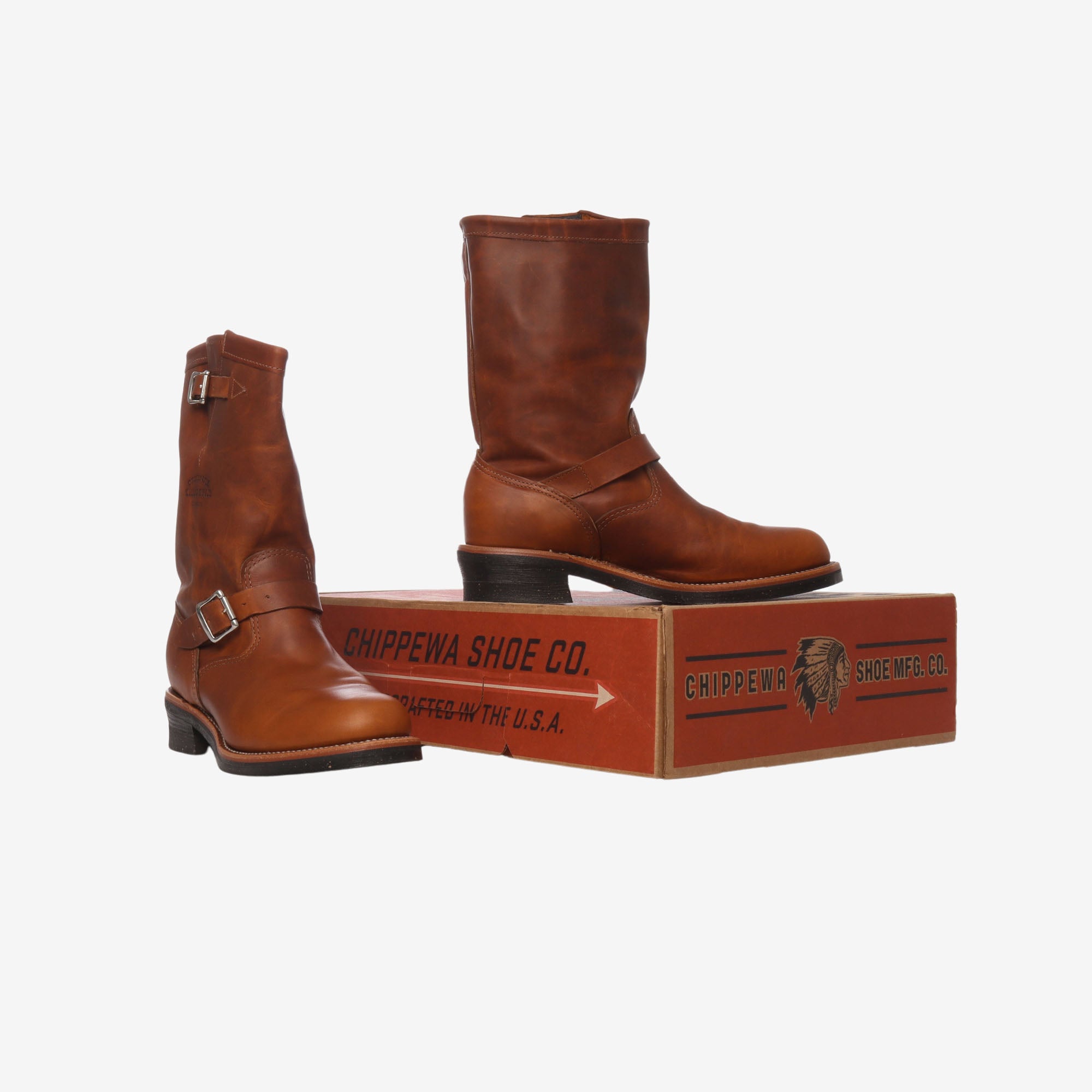 chippewa engineer boots brown