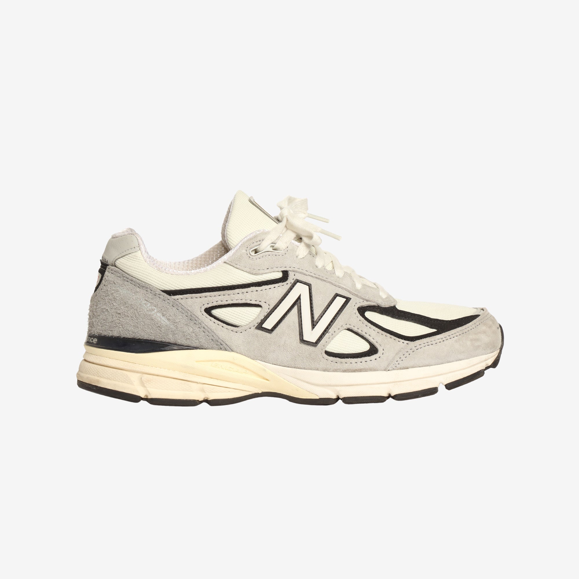 990 V4 Sneakers