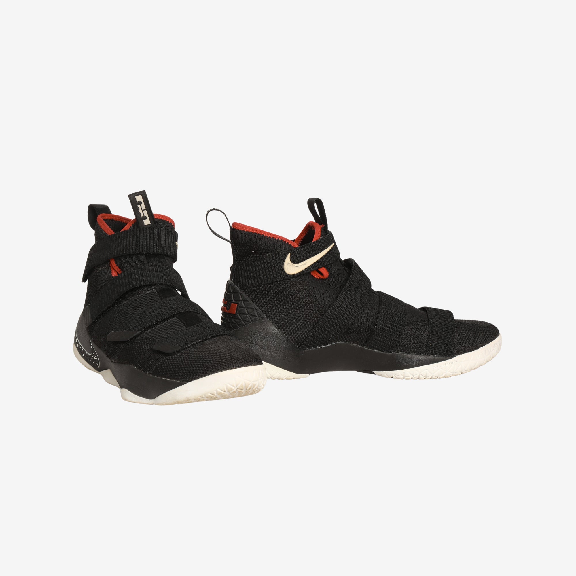 Zoom Lebron Solider Sneakers