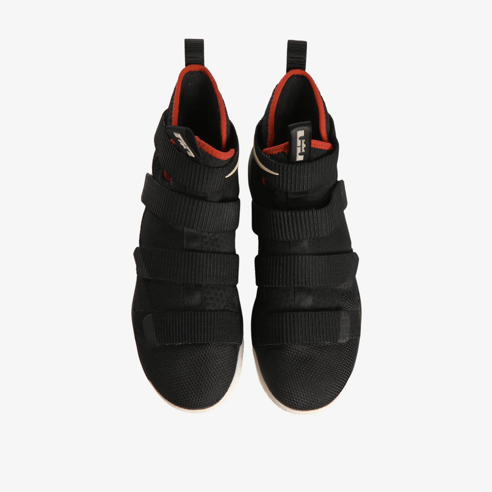 Zoom Lebron Solider Sneakers