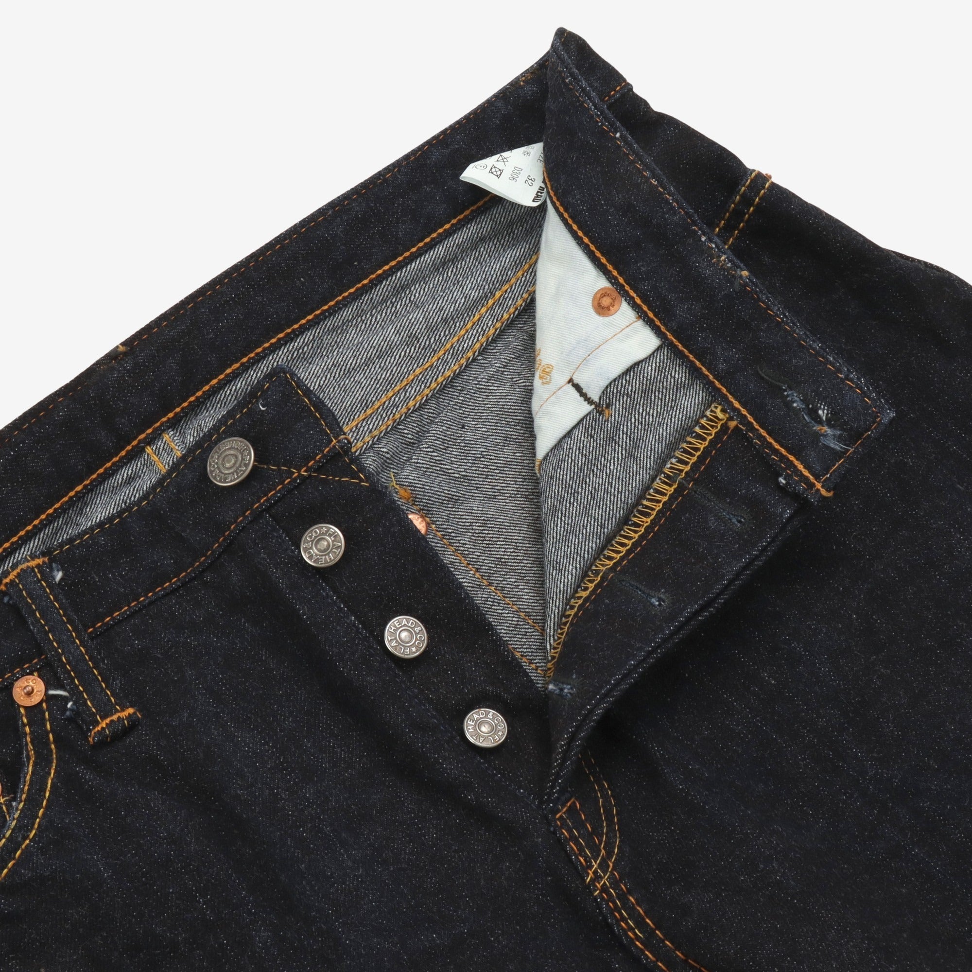 D306 Slim Tapered Jeans