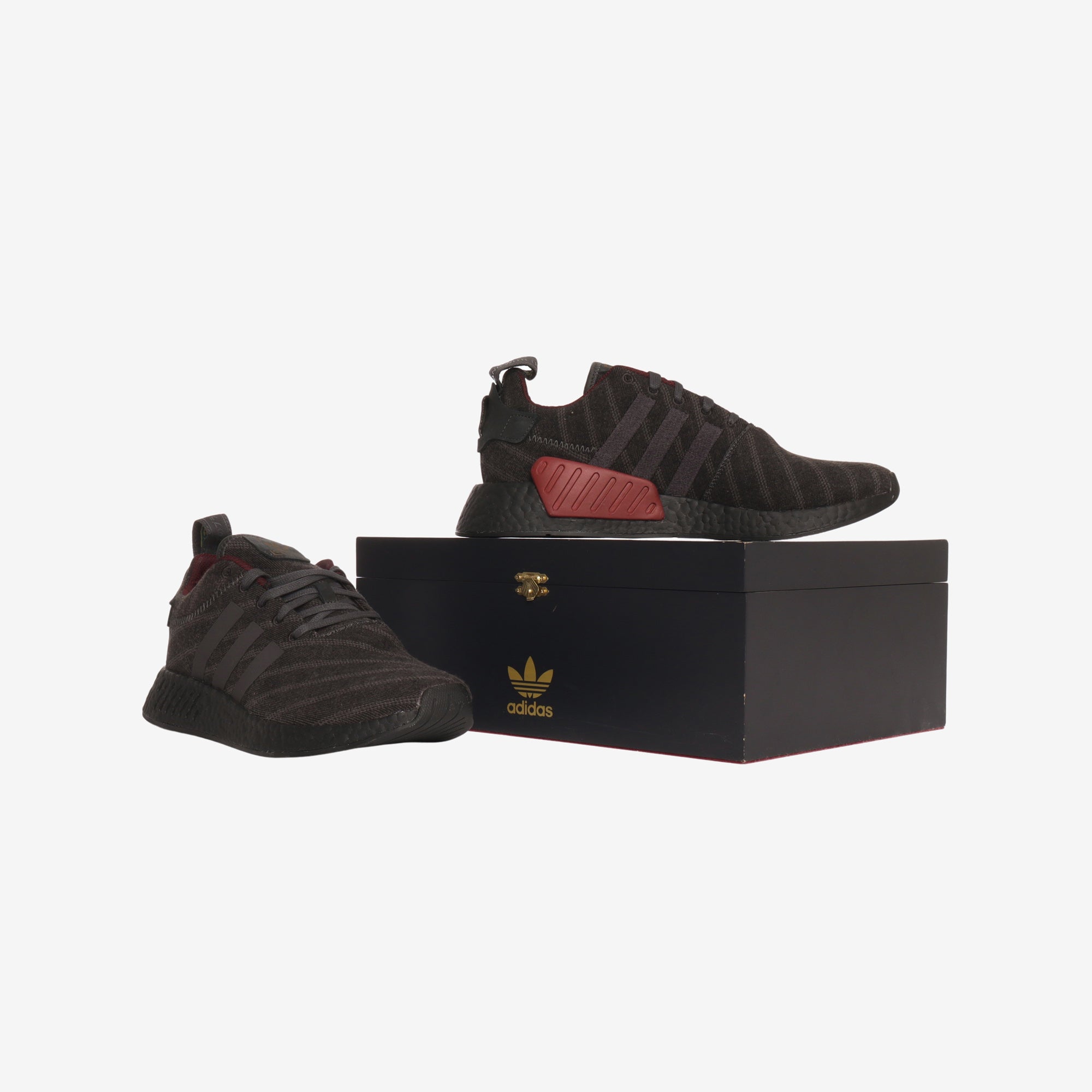 Henry Pool R2 Trainers