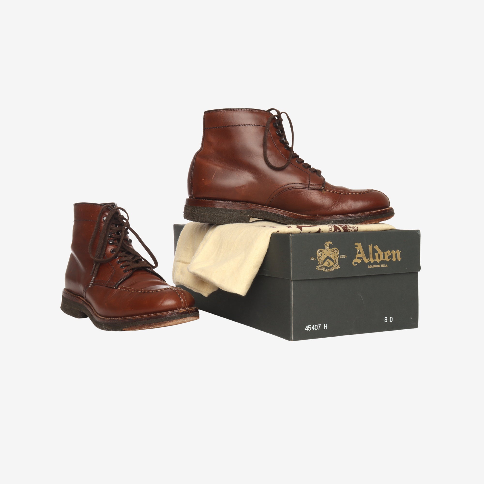 45407 Leather Wing Tip Boots