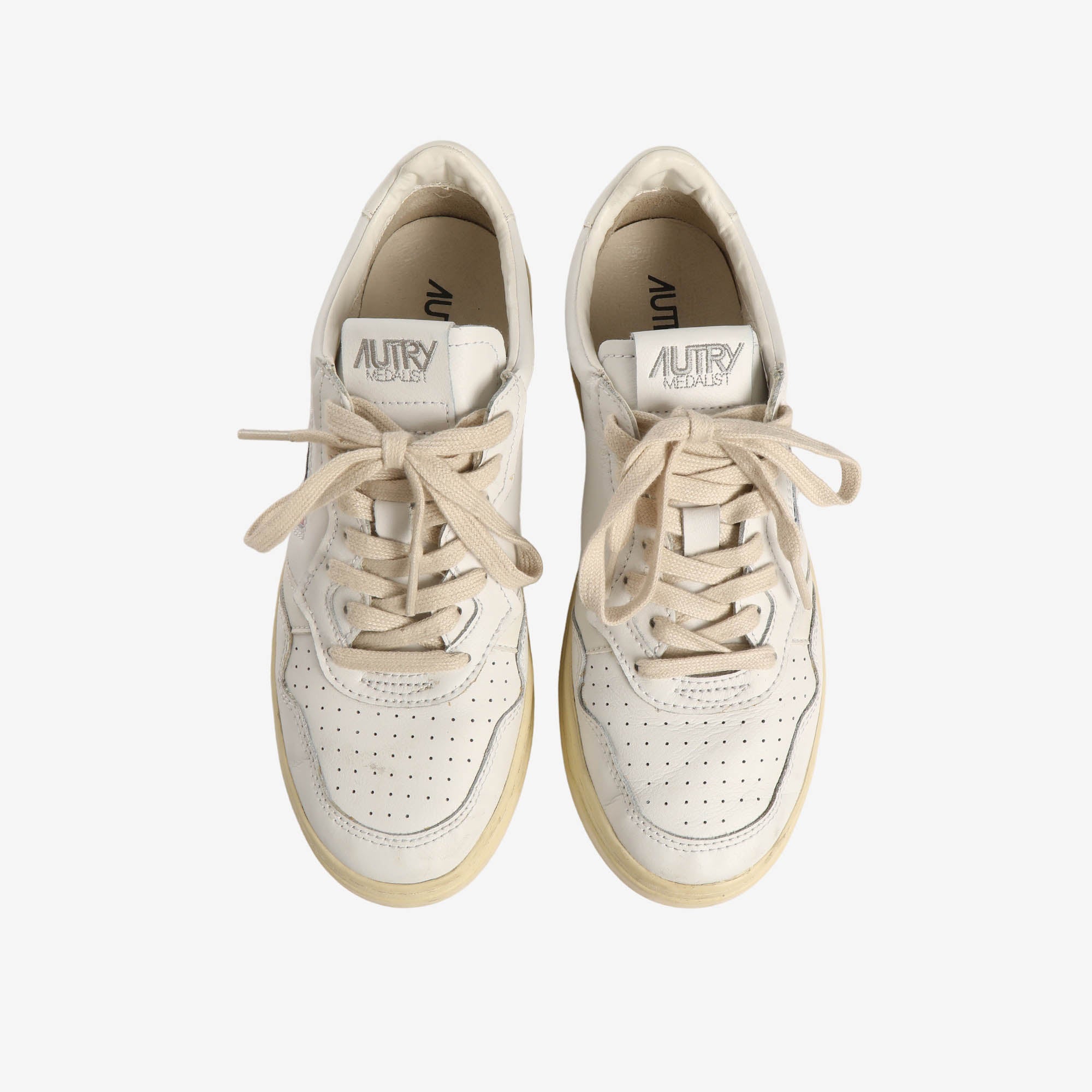 Medalist Low Trainer