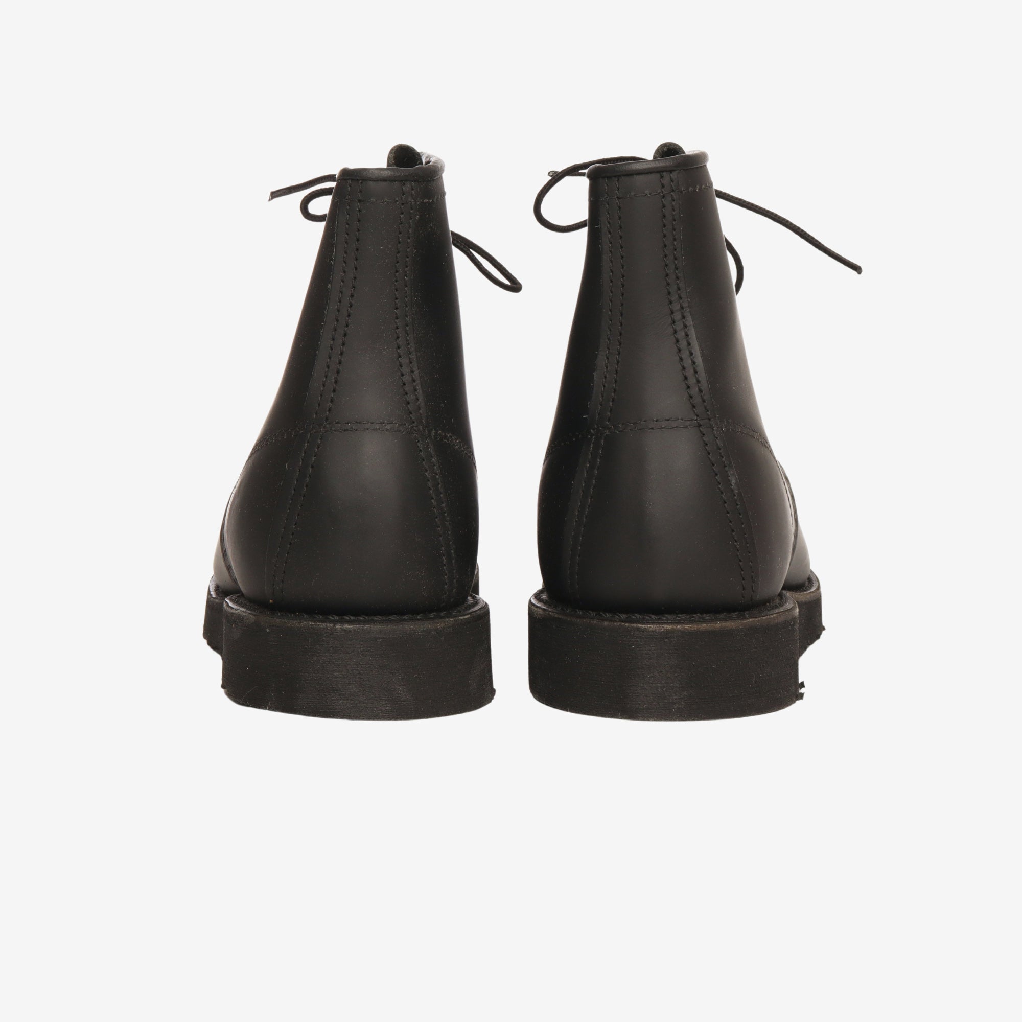 8137 Classic Moc Toe Boots