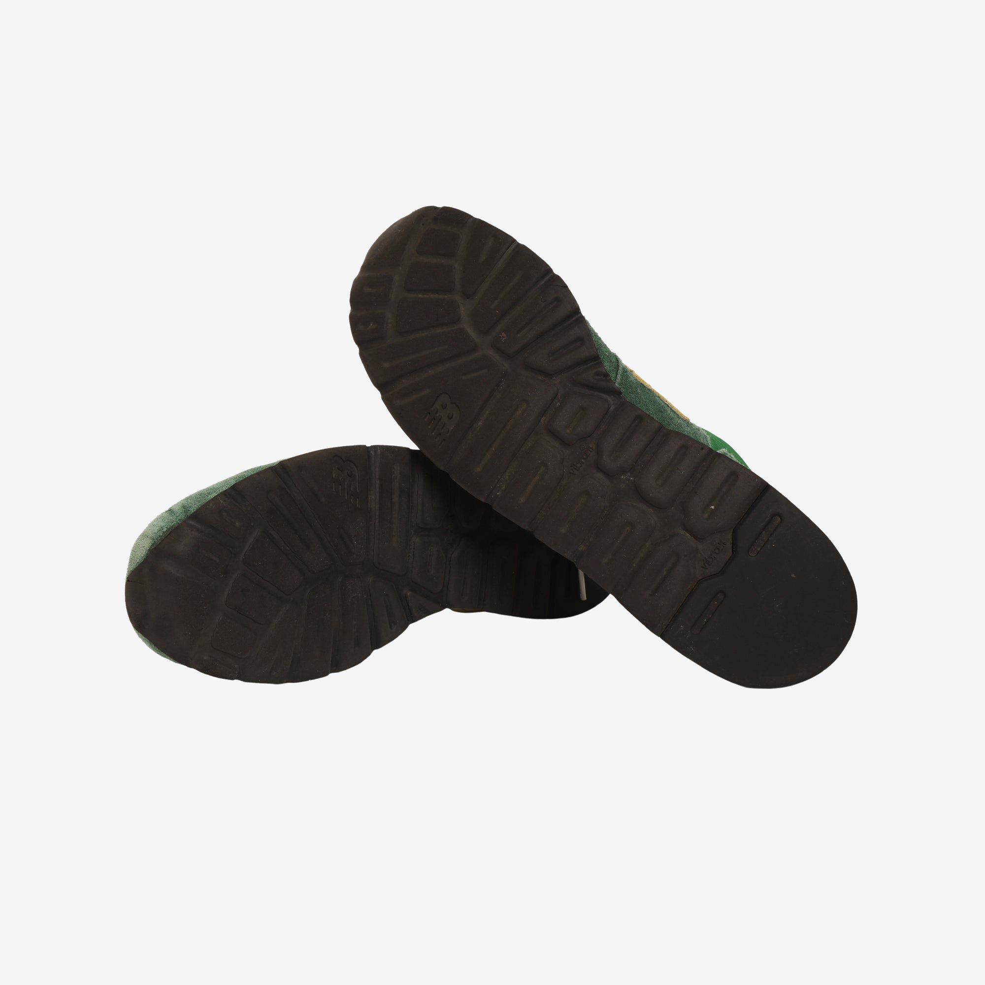 990v1 Sneakers (USA)