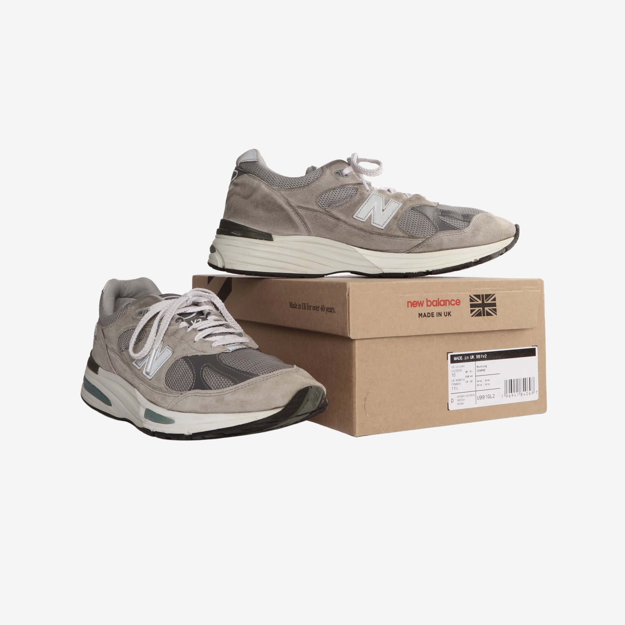 991v2 Suede Sneakers (UK)