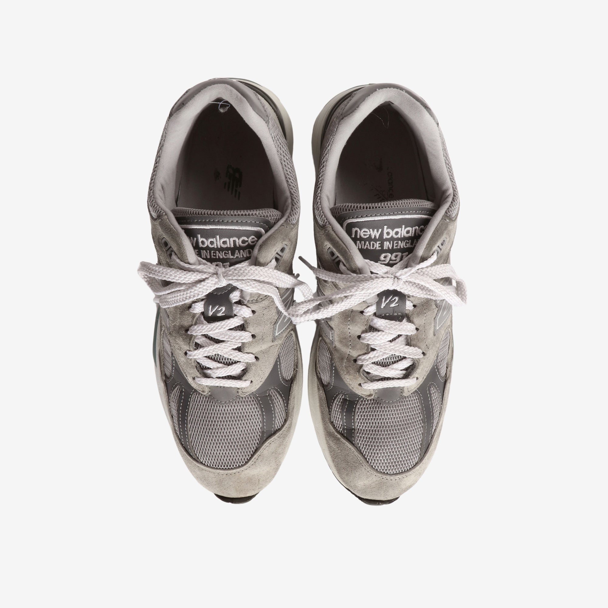 991v2 Suede Sneakers (UK)