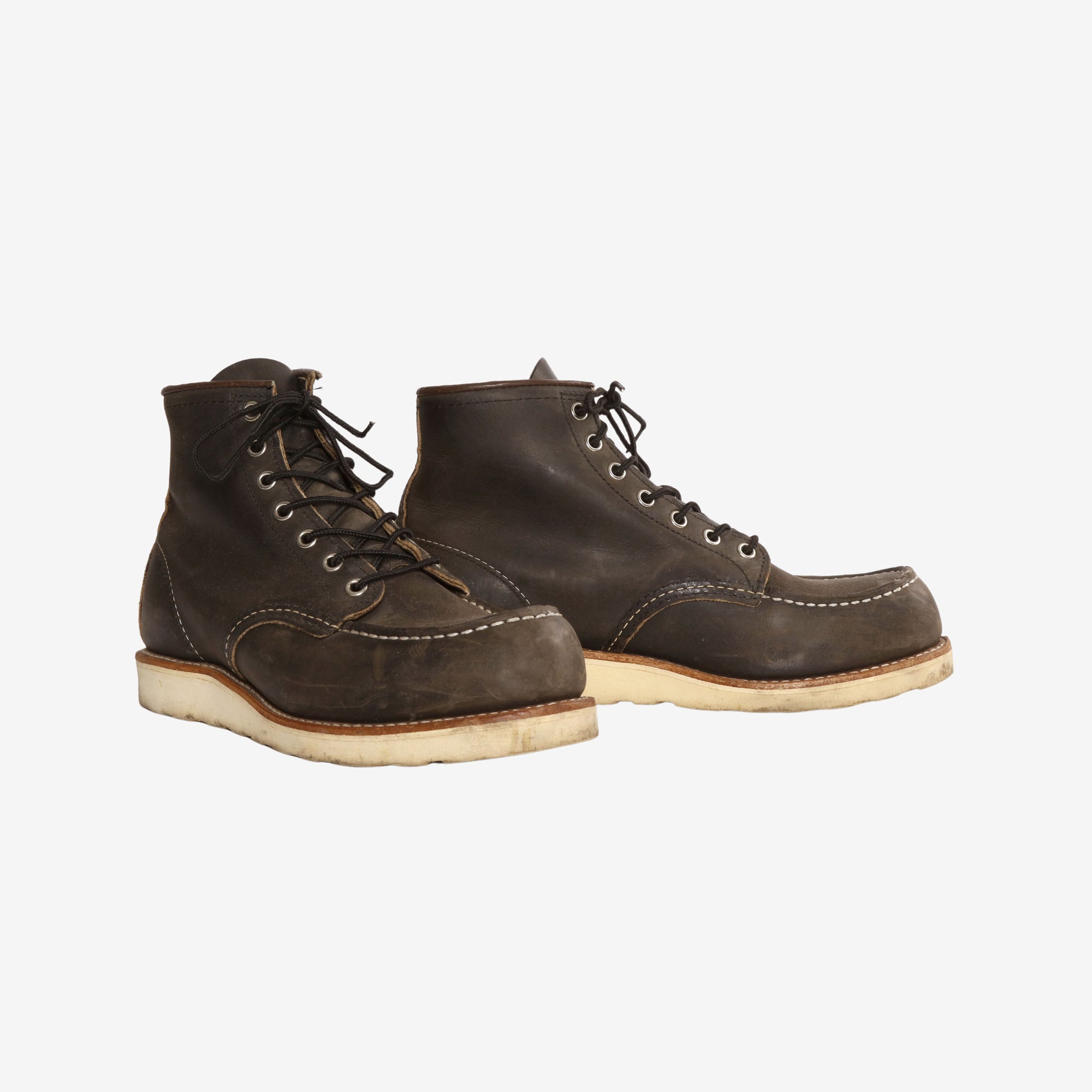 8990 Classic Moc Toe Boots