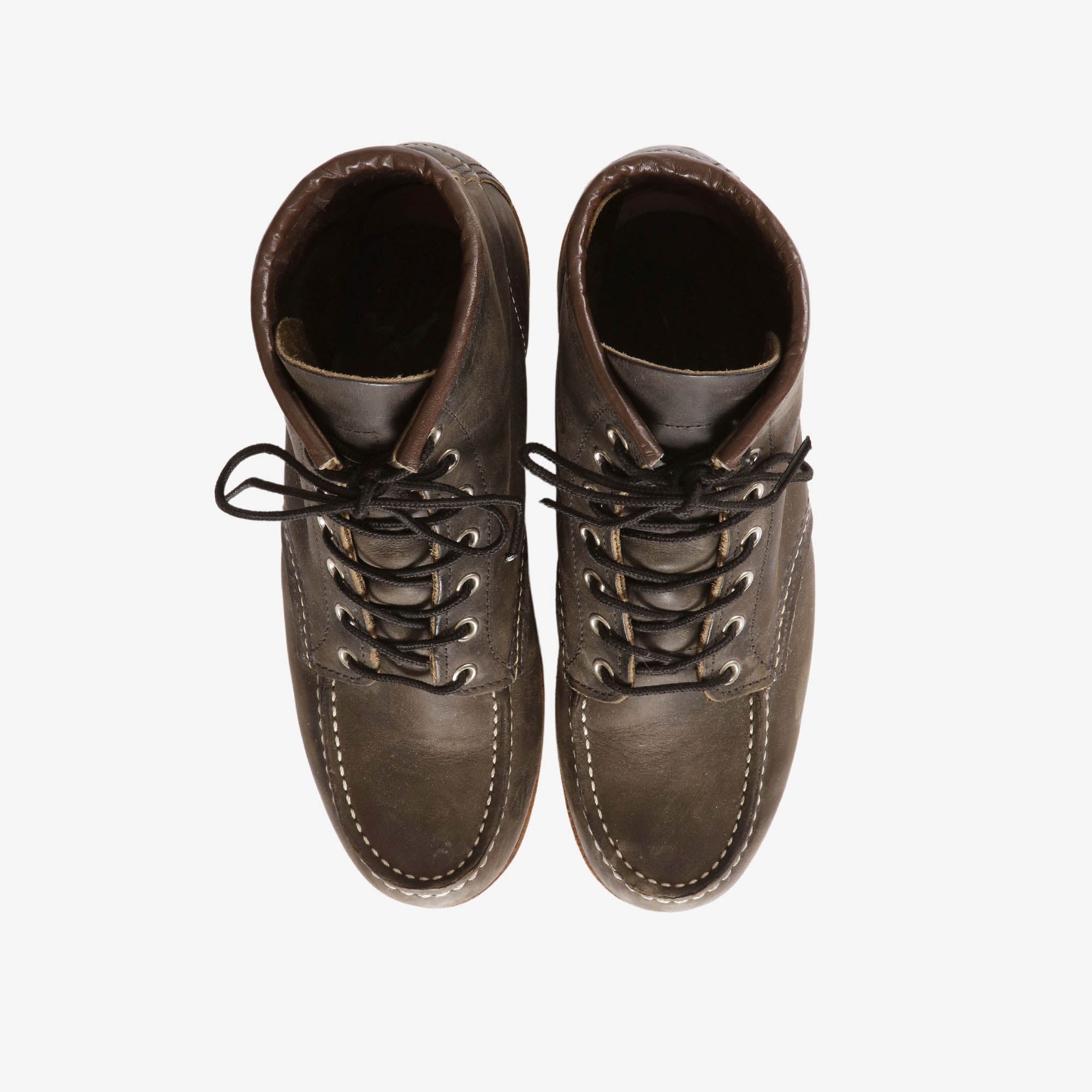 8990 Classic Moc Toe Boots