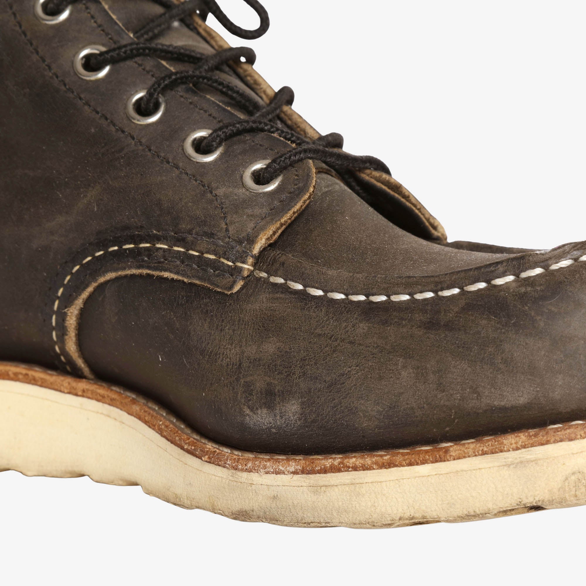8990 Classic Moc Toe Boots