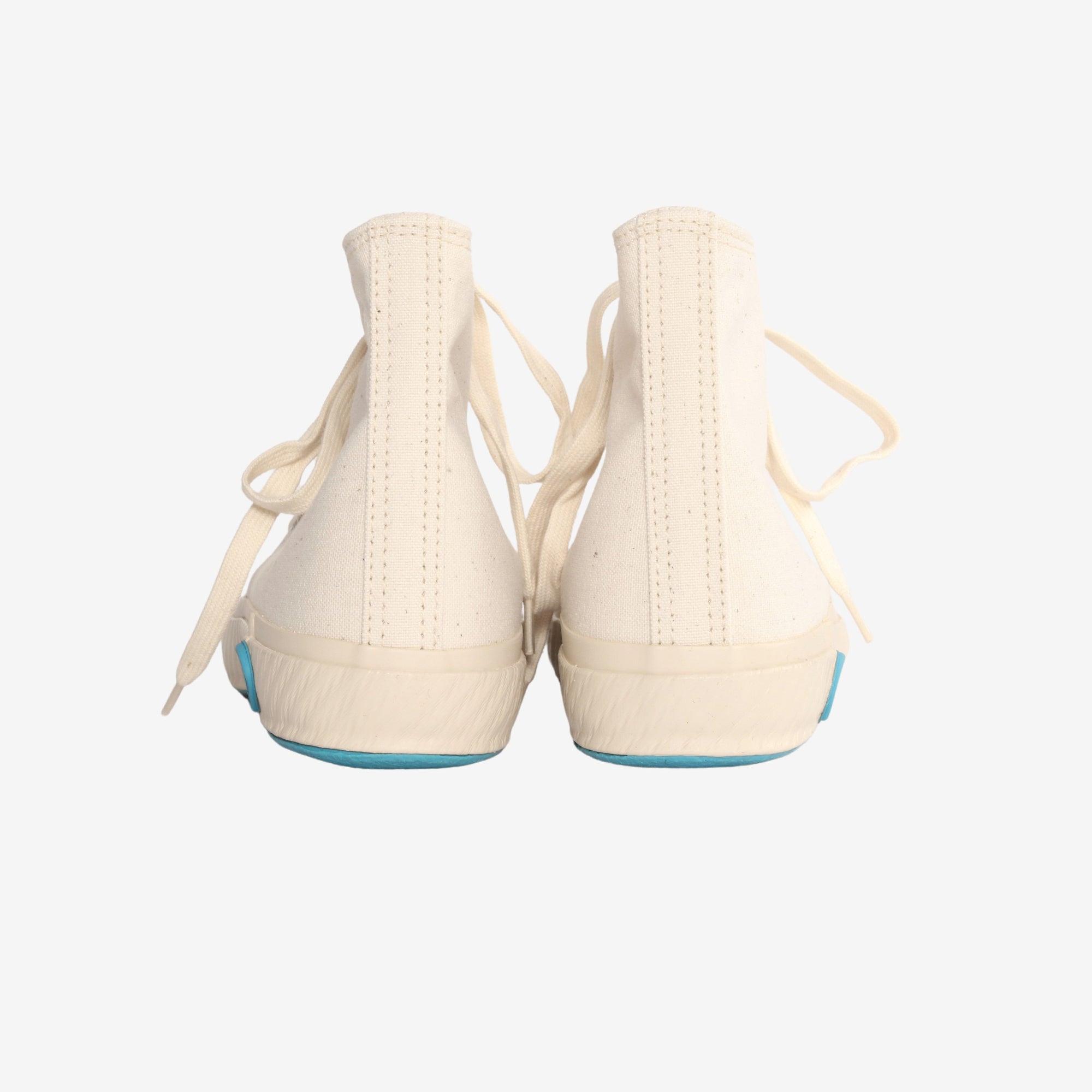 01JP Hi Top Sneakers