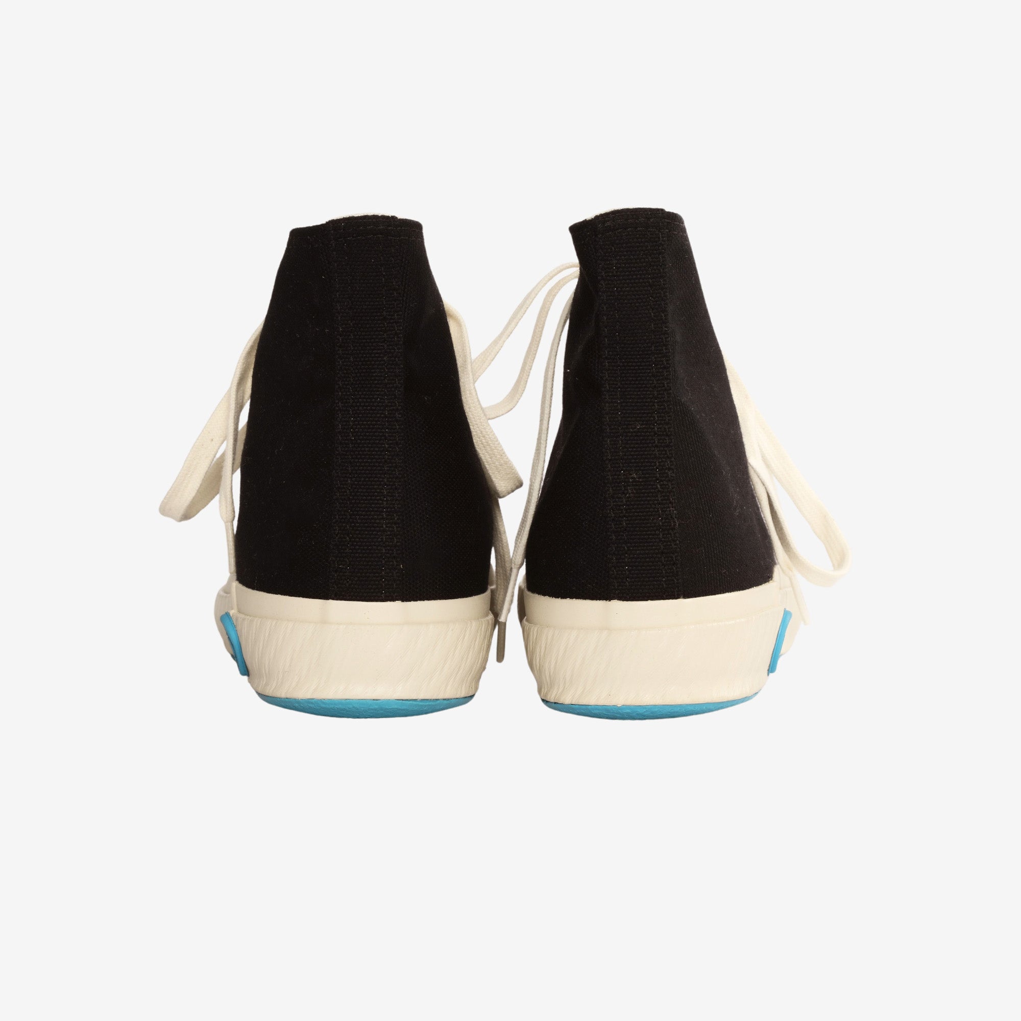 01JP Hi Top Sneakers