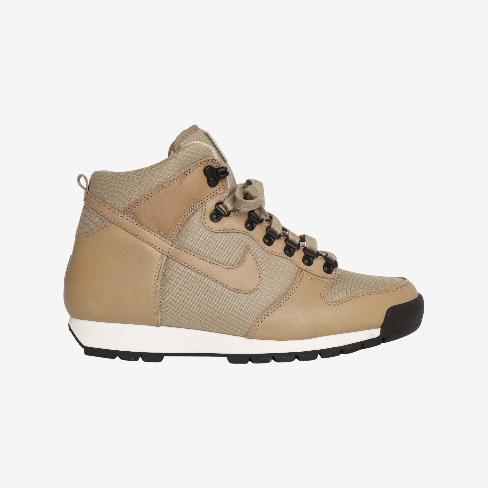ACG Lava Dunk Hi Sneakers