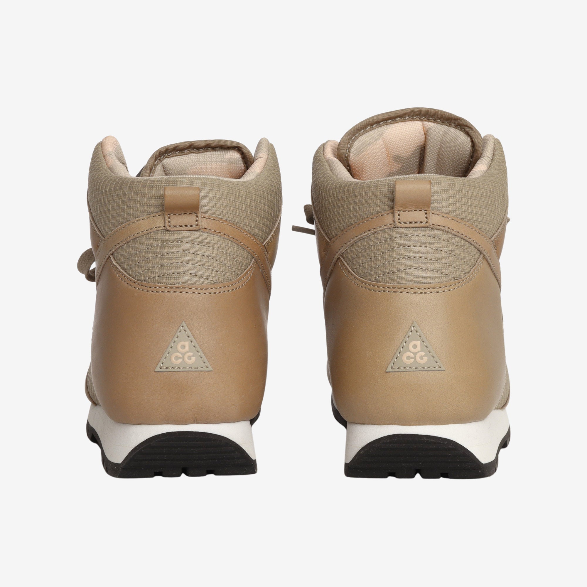 ACG Lava Dunk Hi Sneakers