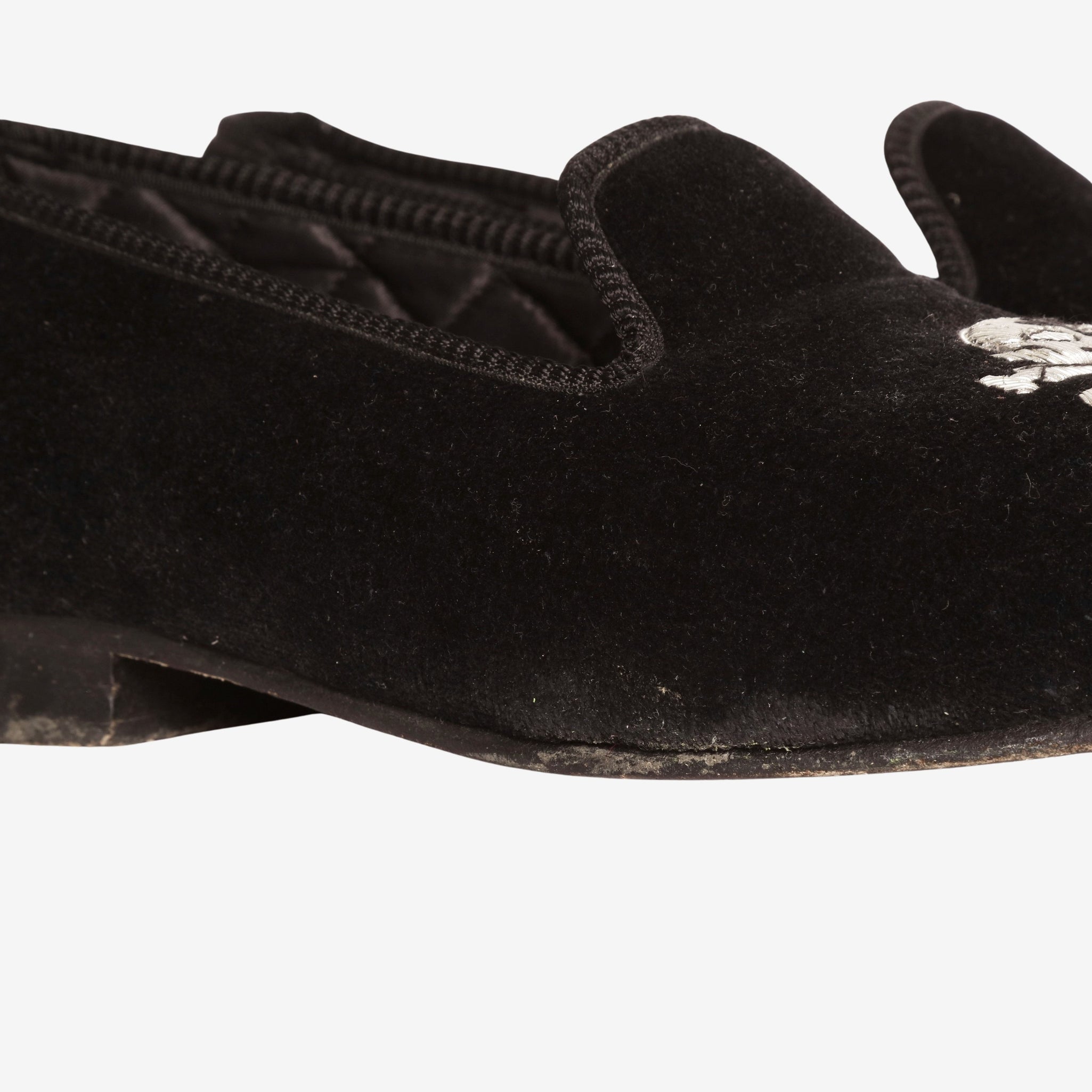 Skull & Crossbones Slippers