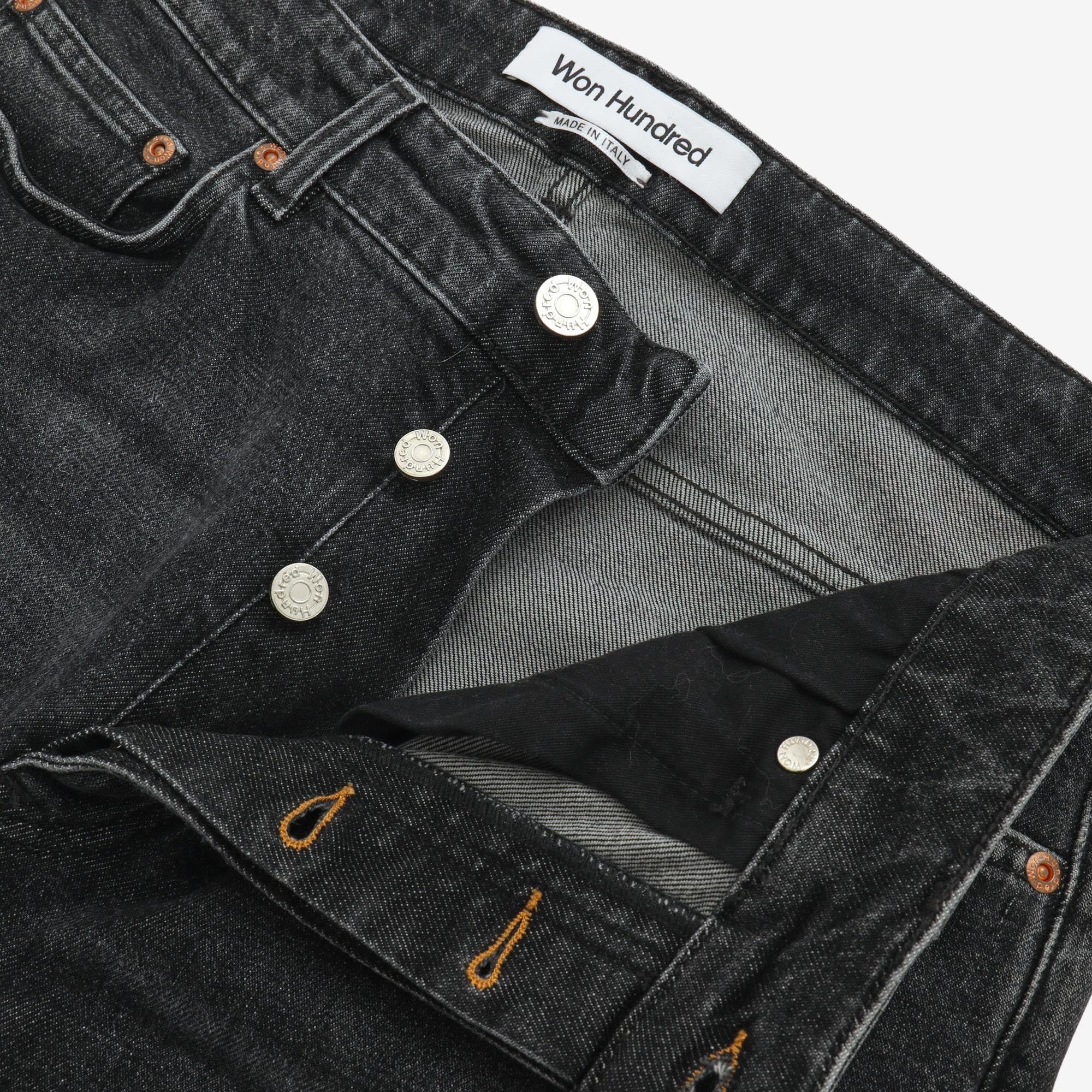 Tapered Jeans