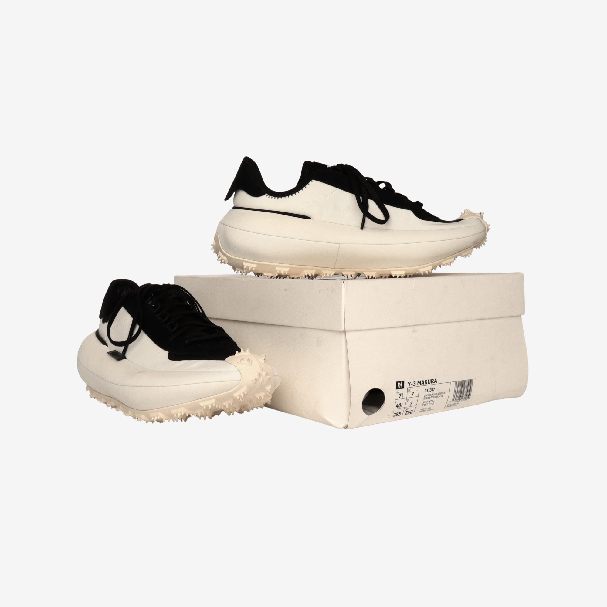 Makura Sneakers
