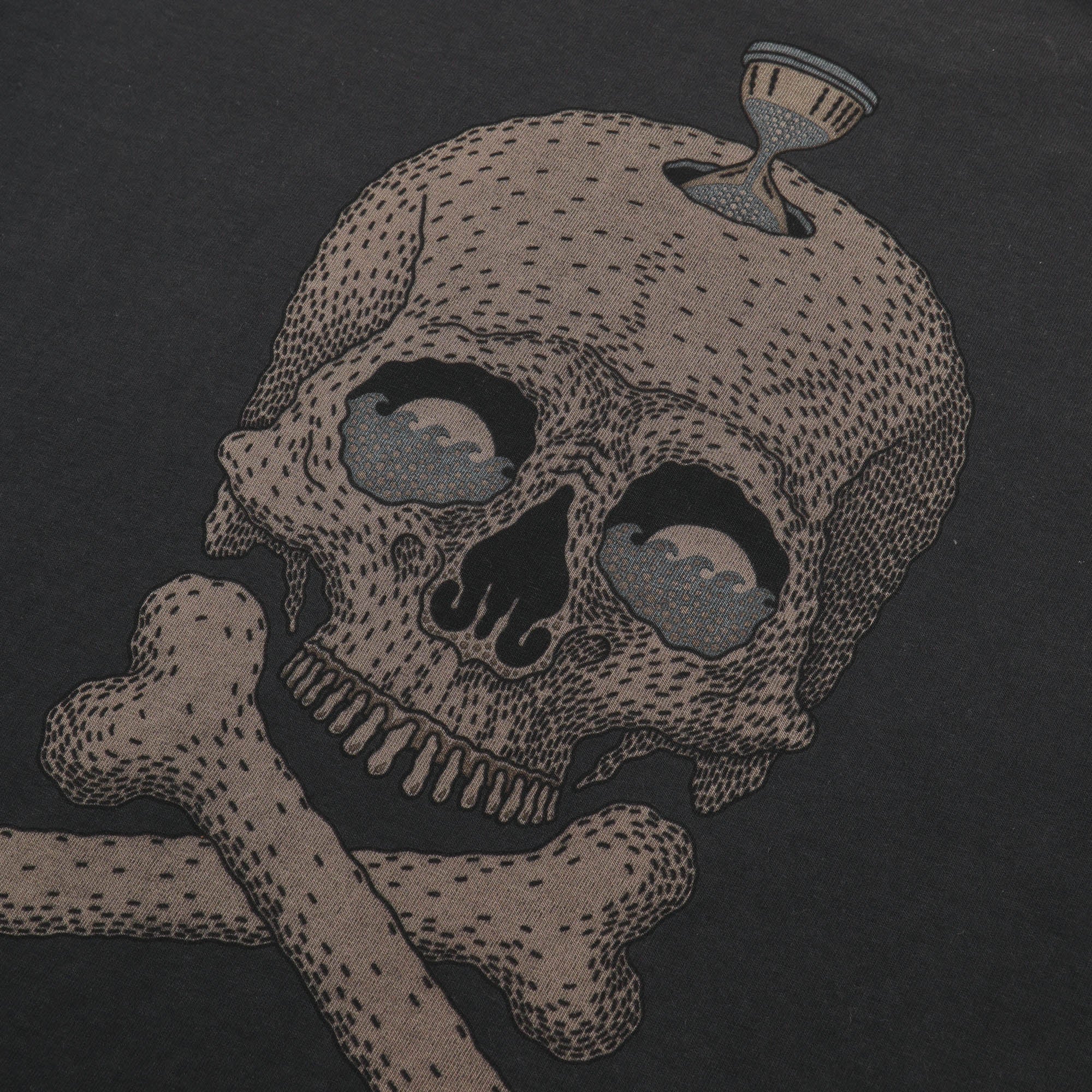 LS Skull Graphic Tee