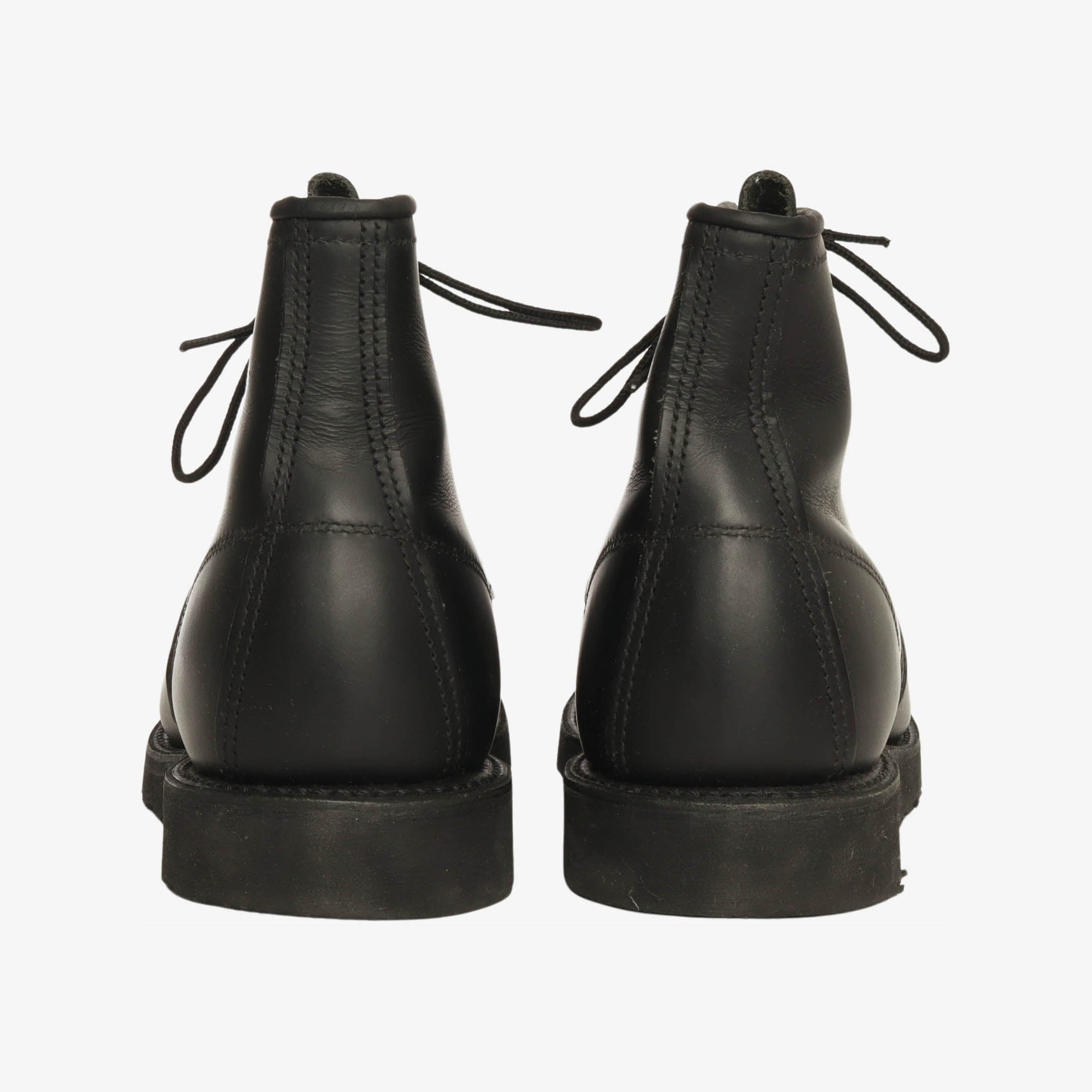 8137 Classic Moc Toe Boots