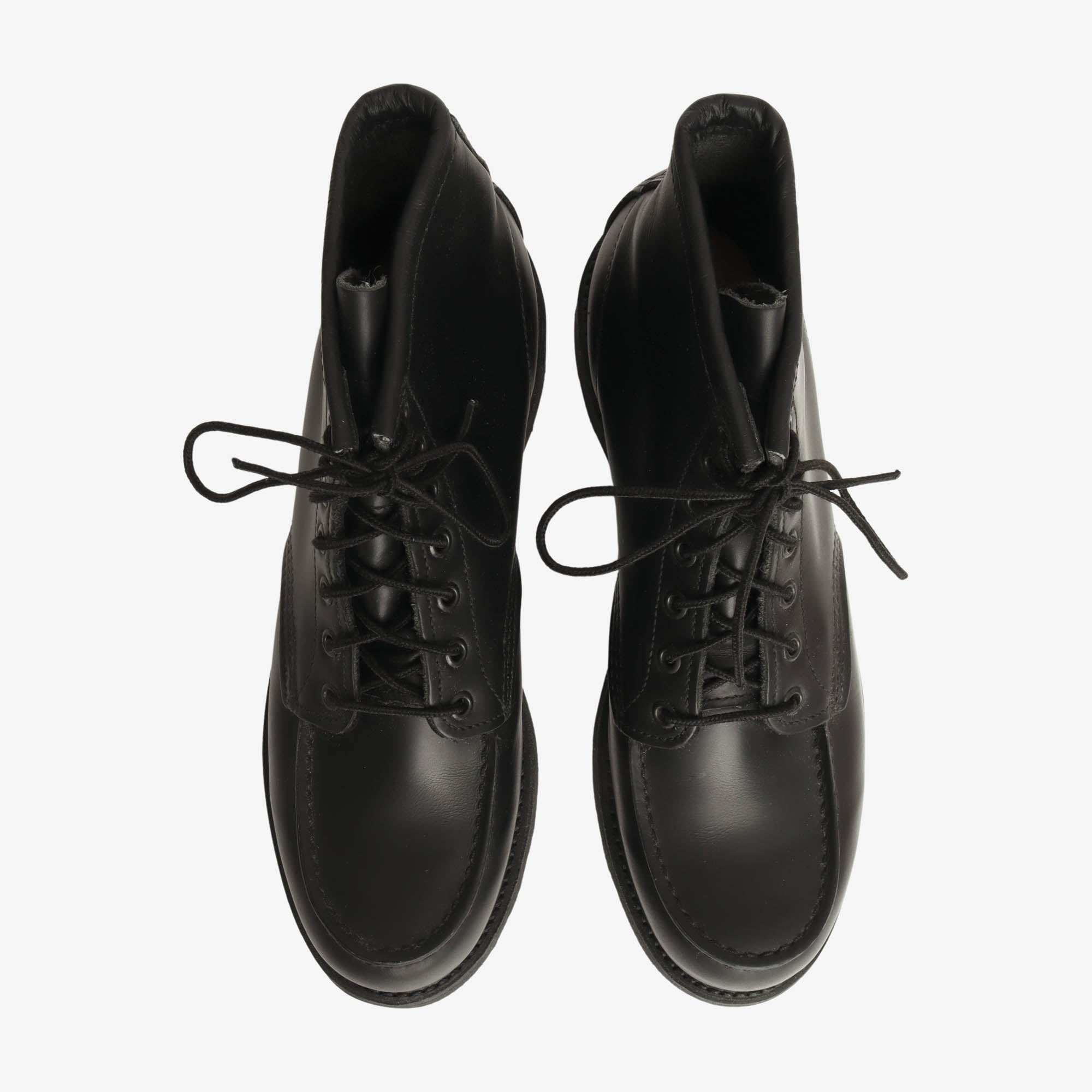 8137 Classic Moc Toe Boots