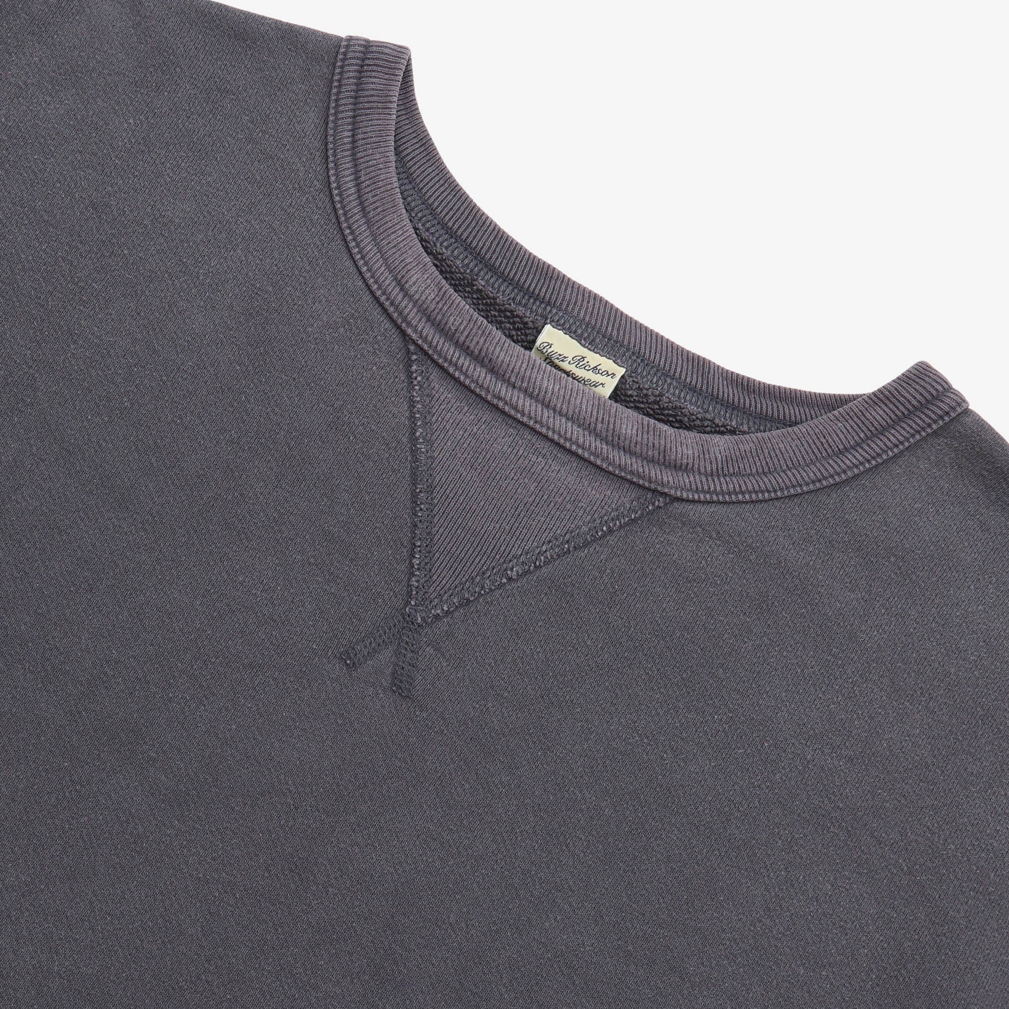 Single V Needle Sweatshirt