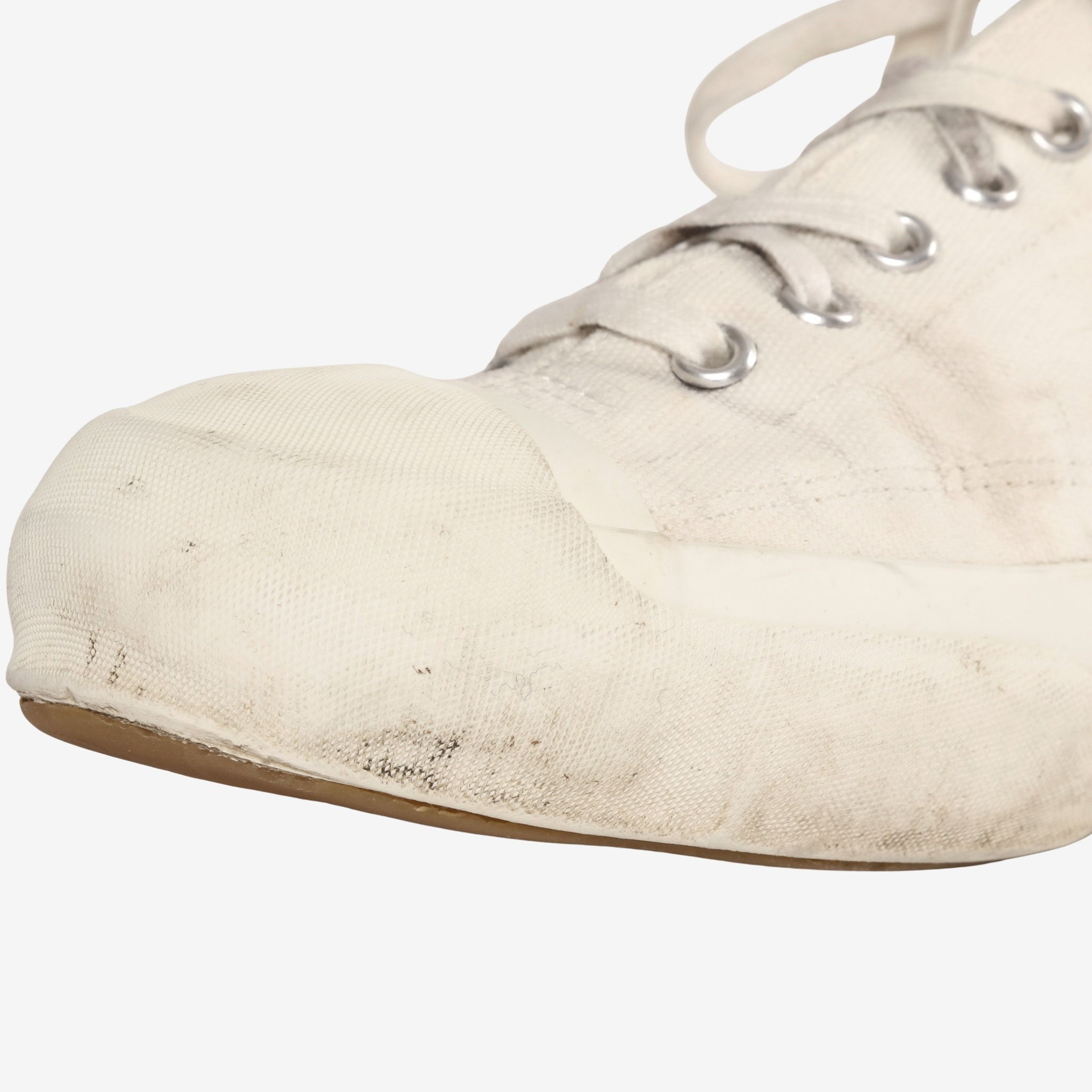 Gym Classic Canvas Sneakers