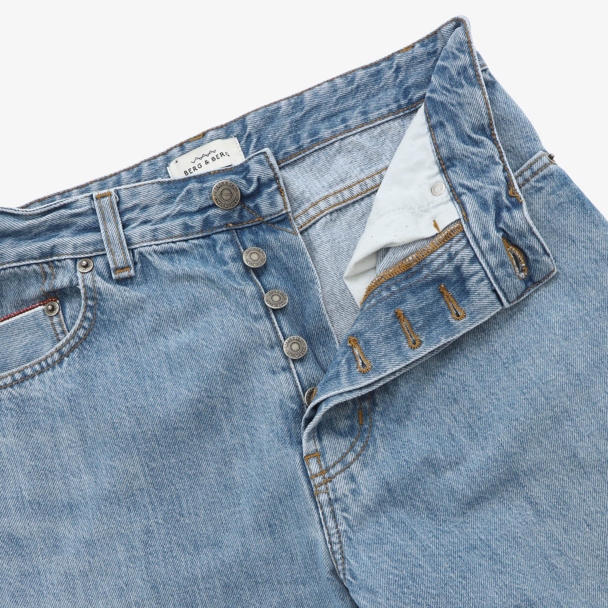 Arthur Jeans (28W X 32L)
