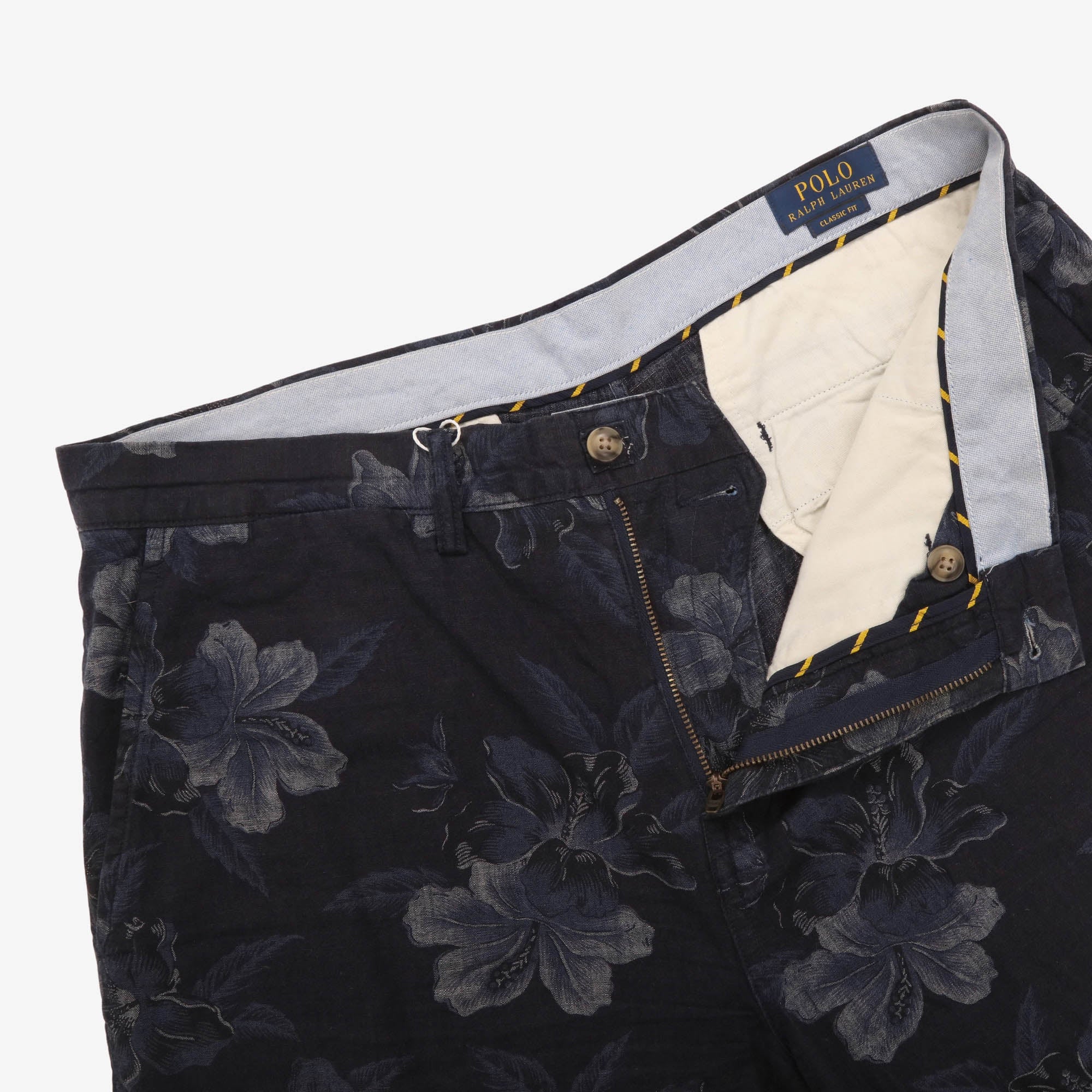 Classic Fit Chambray Shorts (36W)