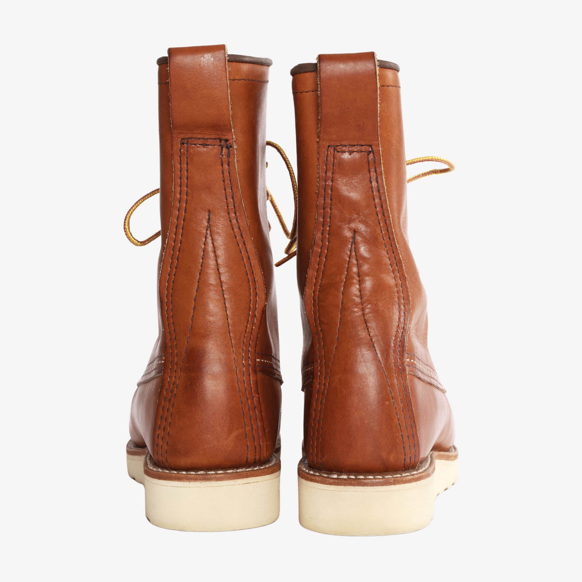 877 Classic Moc Toe Boots