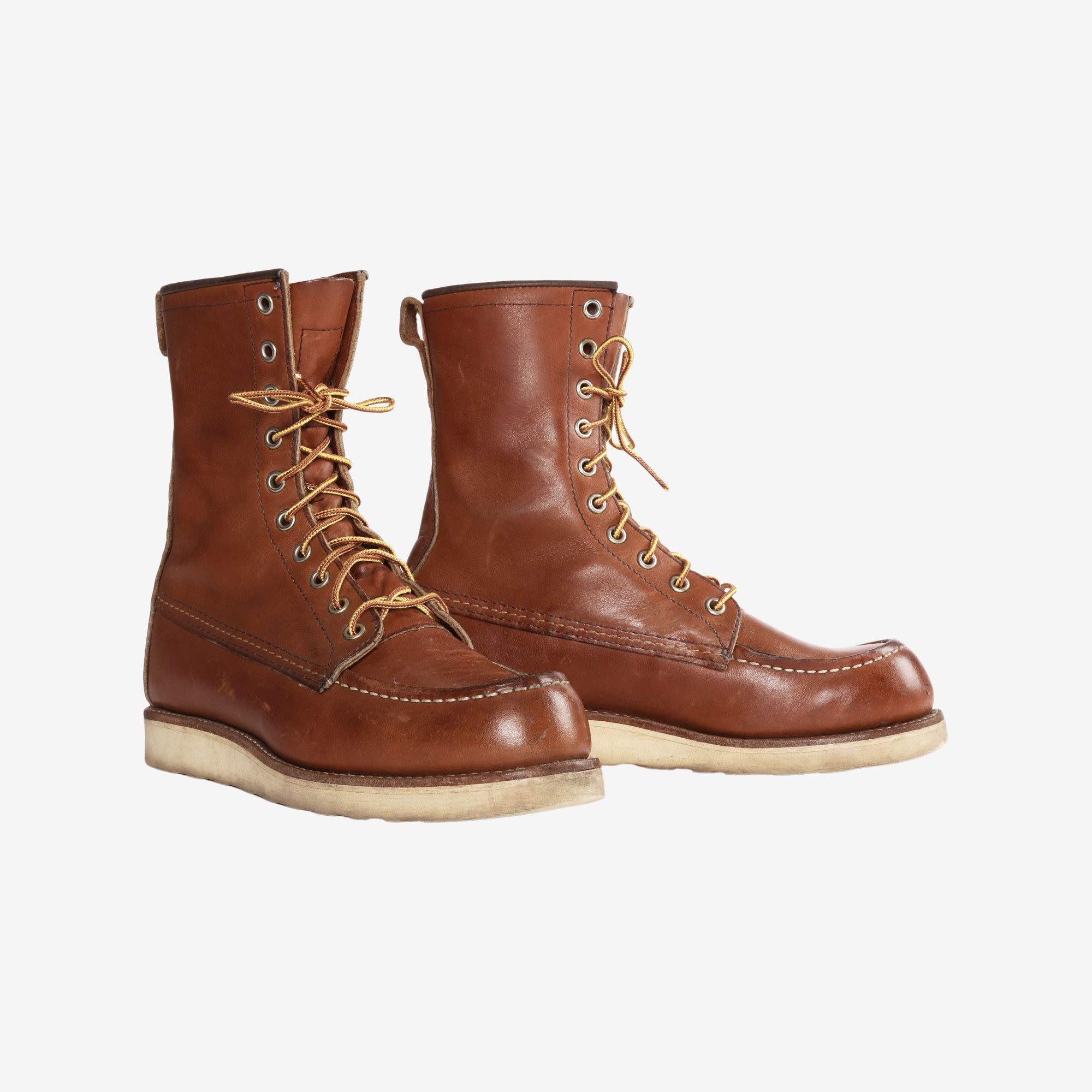 877 Classic Moc Toe Boots