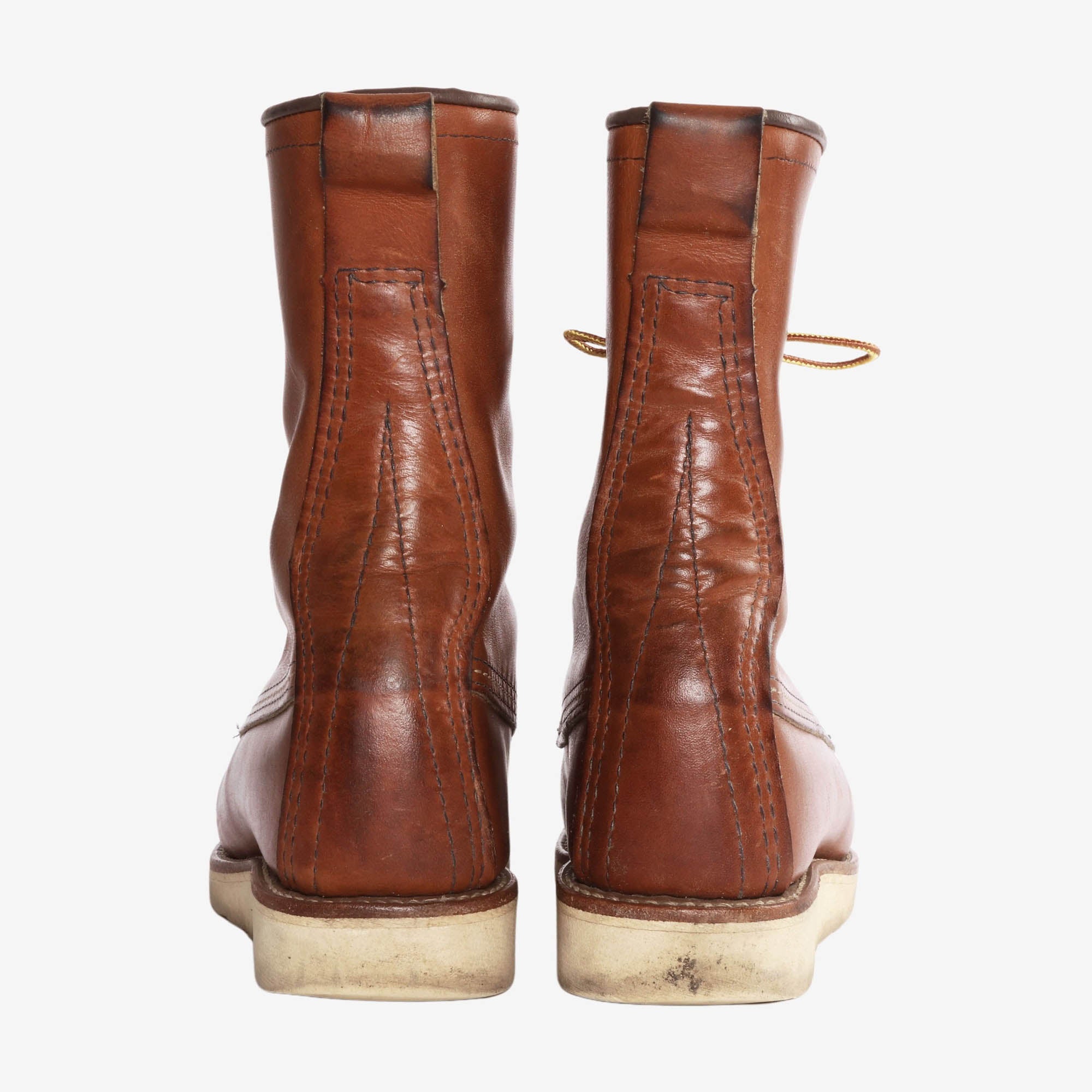 877 Classic Moc Toe Boots