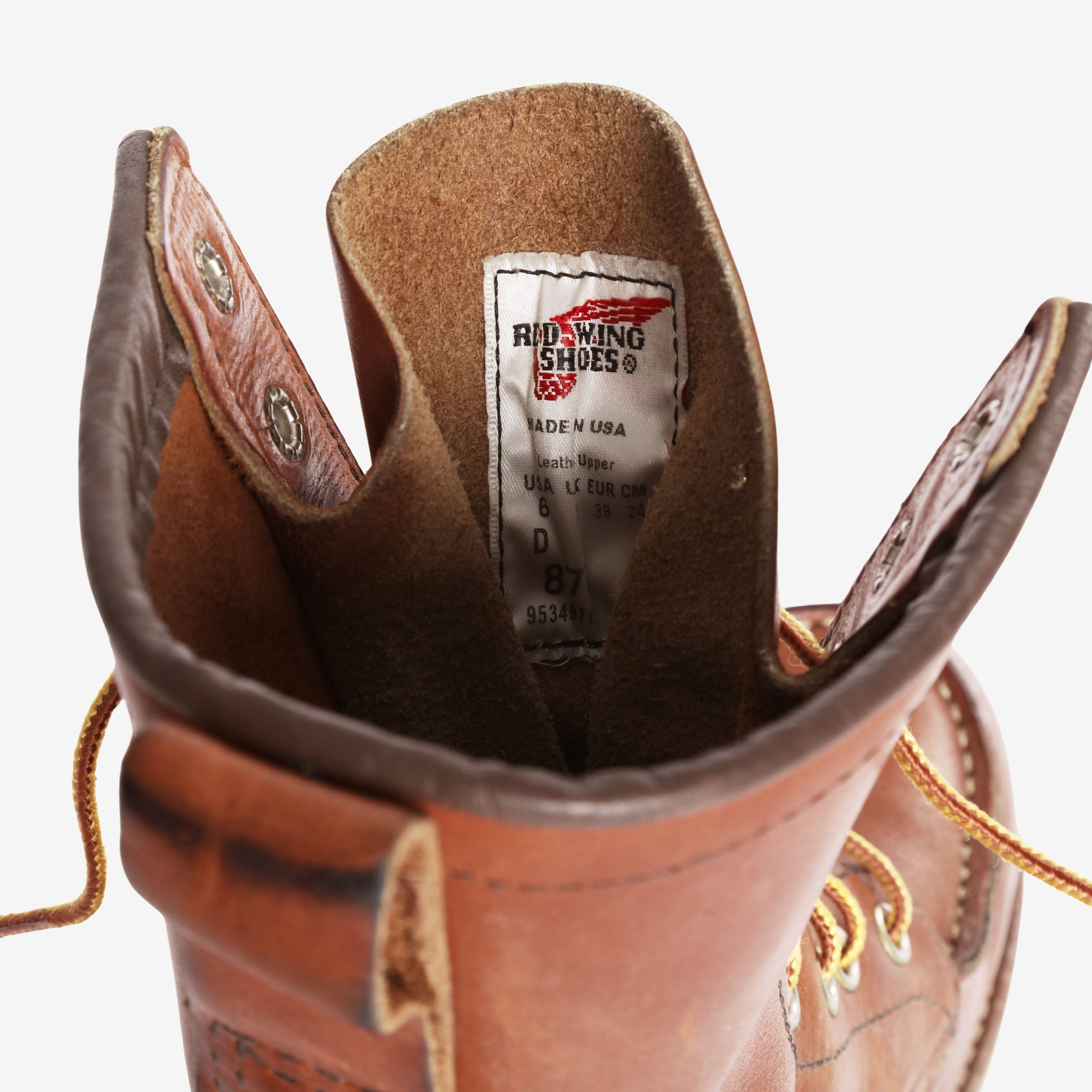 877 Classic Moc Toe Boots