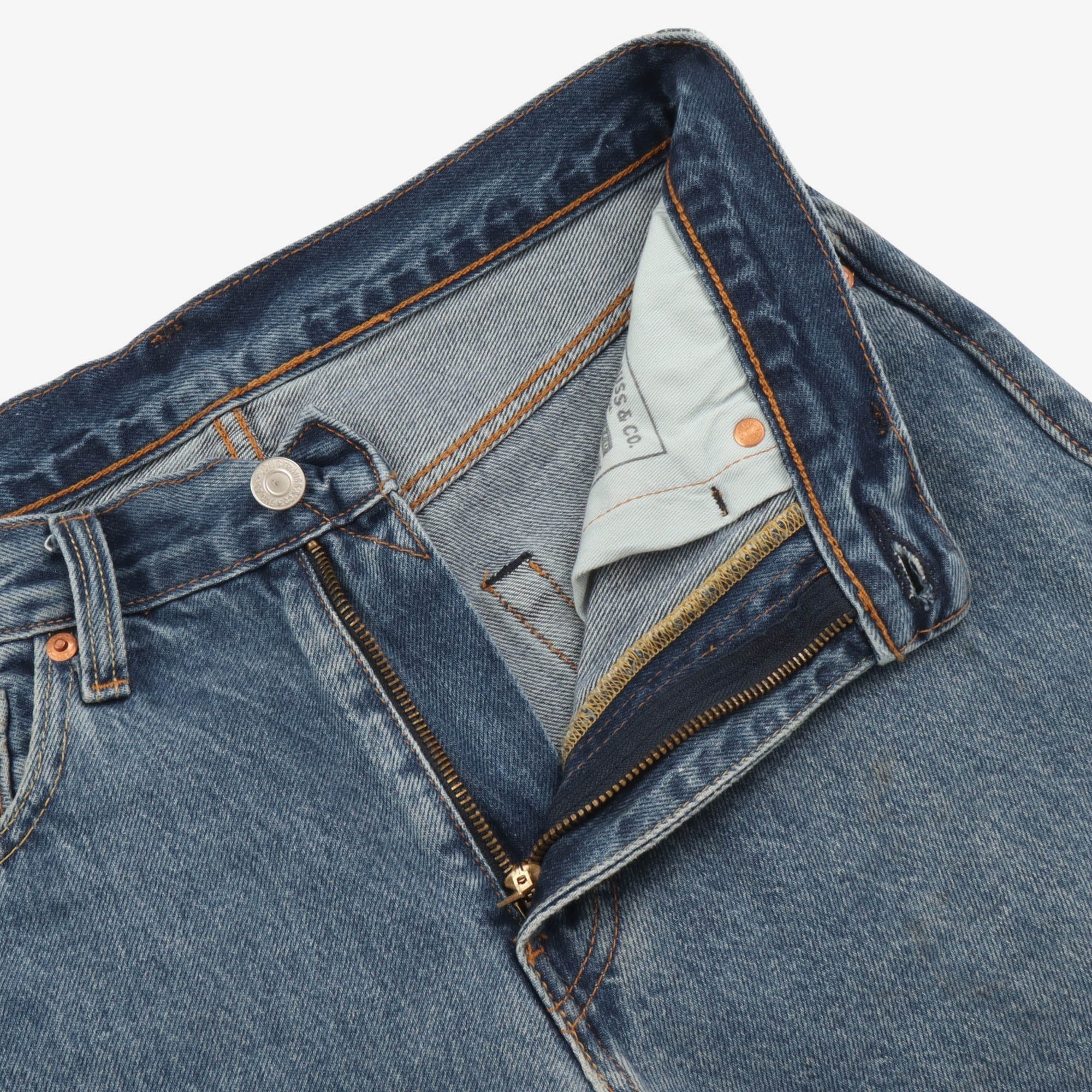 568 Loose Straight Jeans