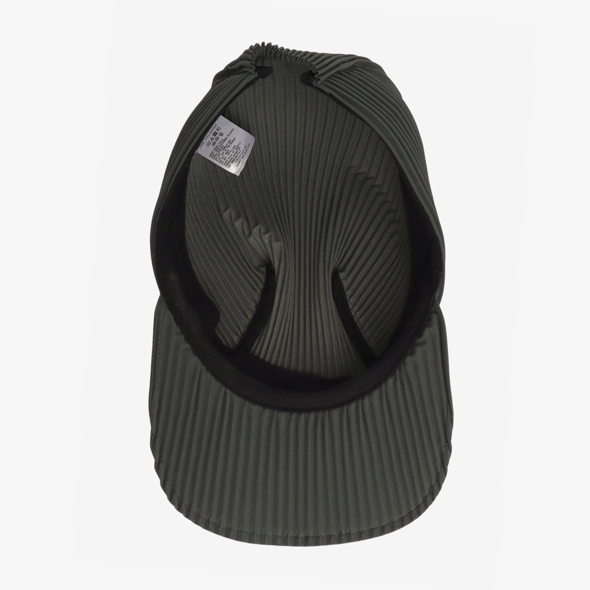 Pleats Cap