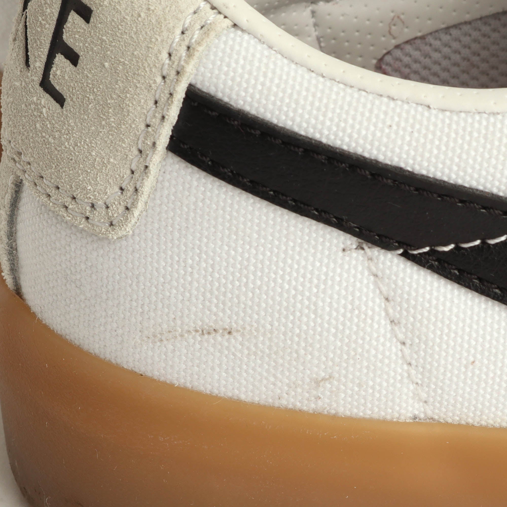 SB Blazer Low Pro GT Sneakers