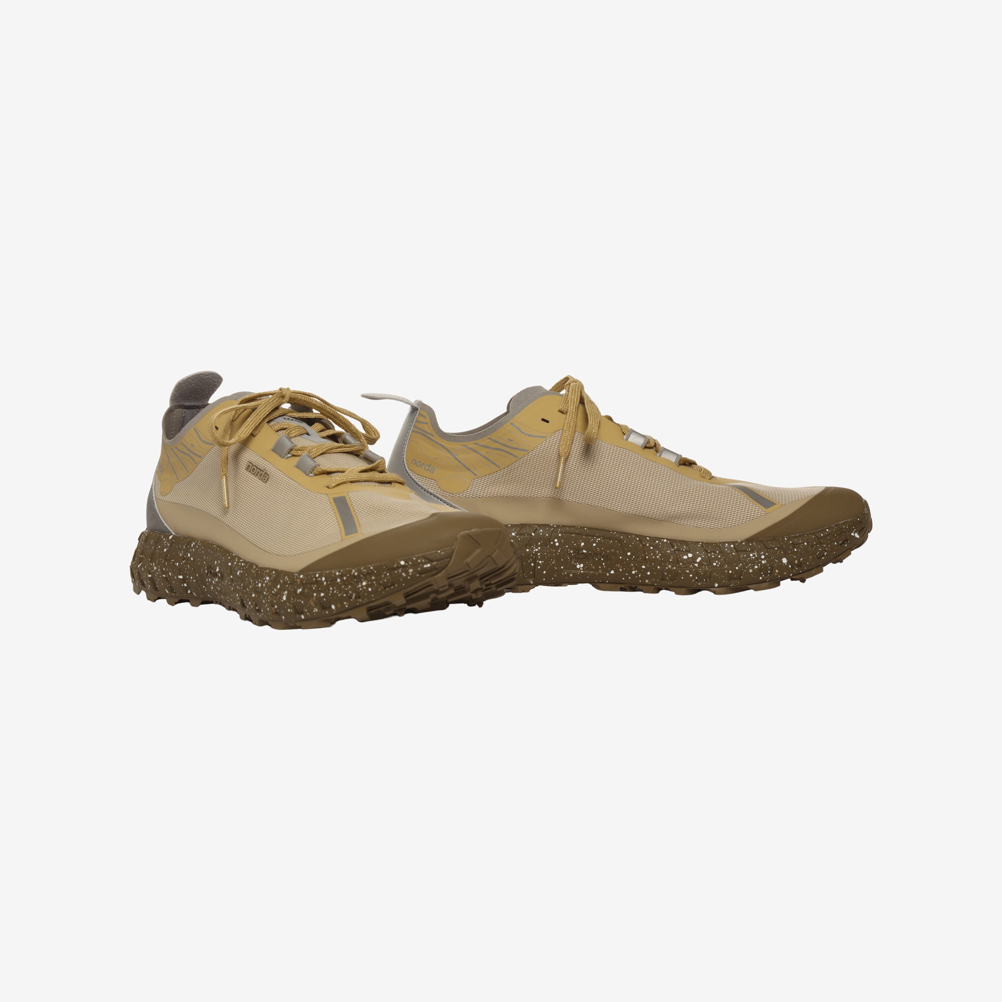 001 Trail Running Sneakers