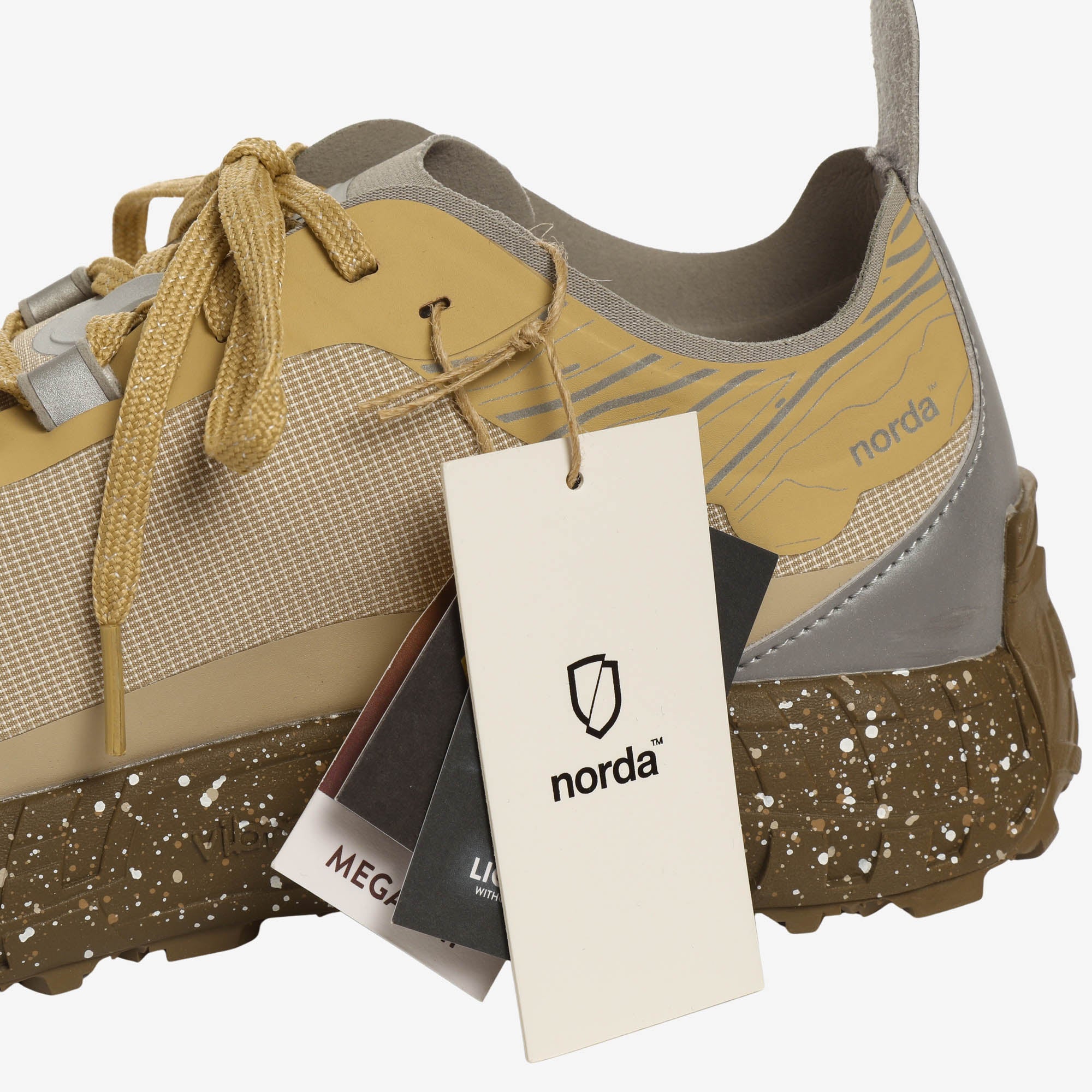 001 Trail Running Sneakers