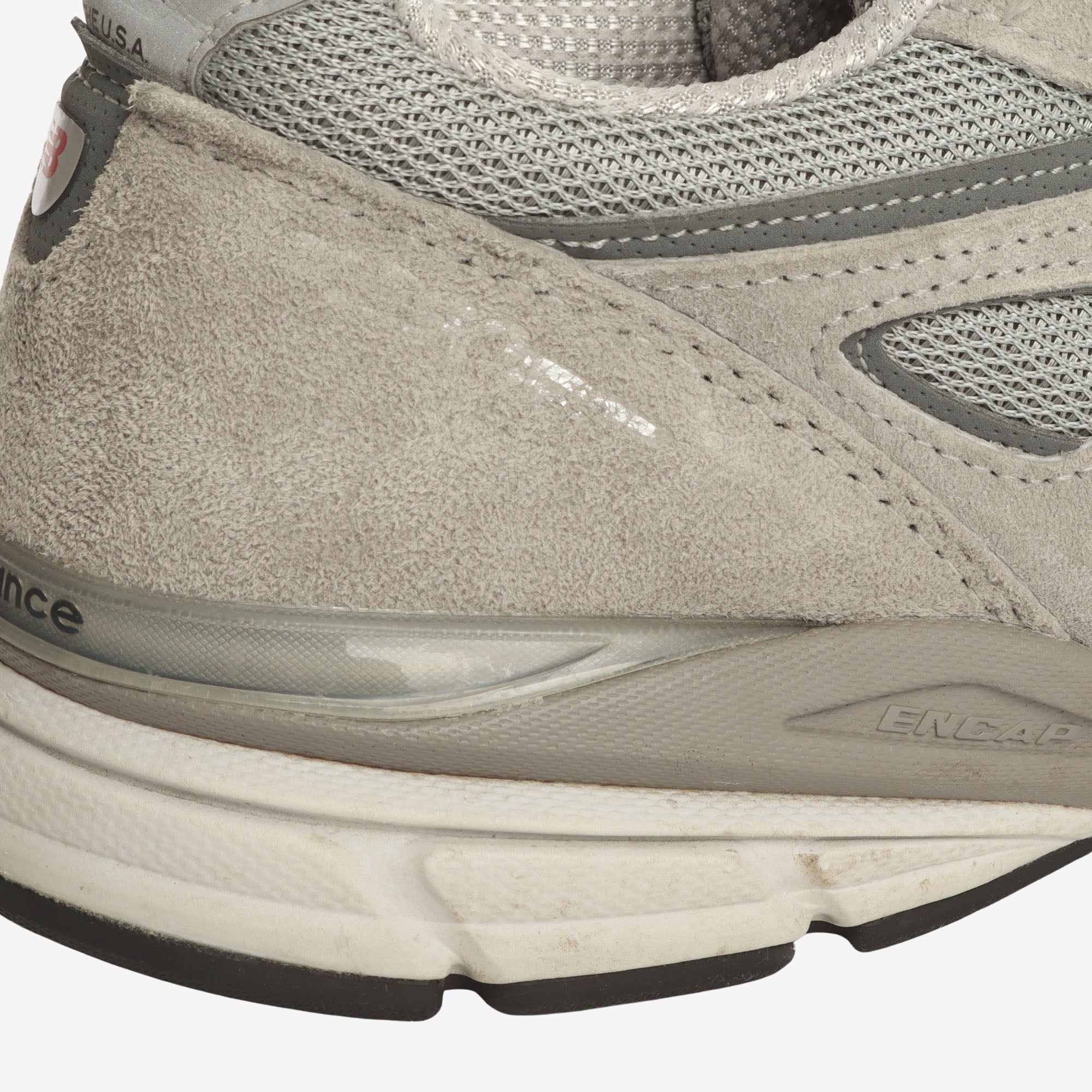 990v4 Sneakers (USA)
