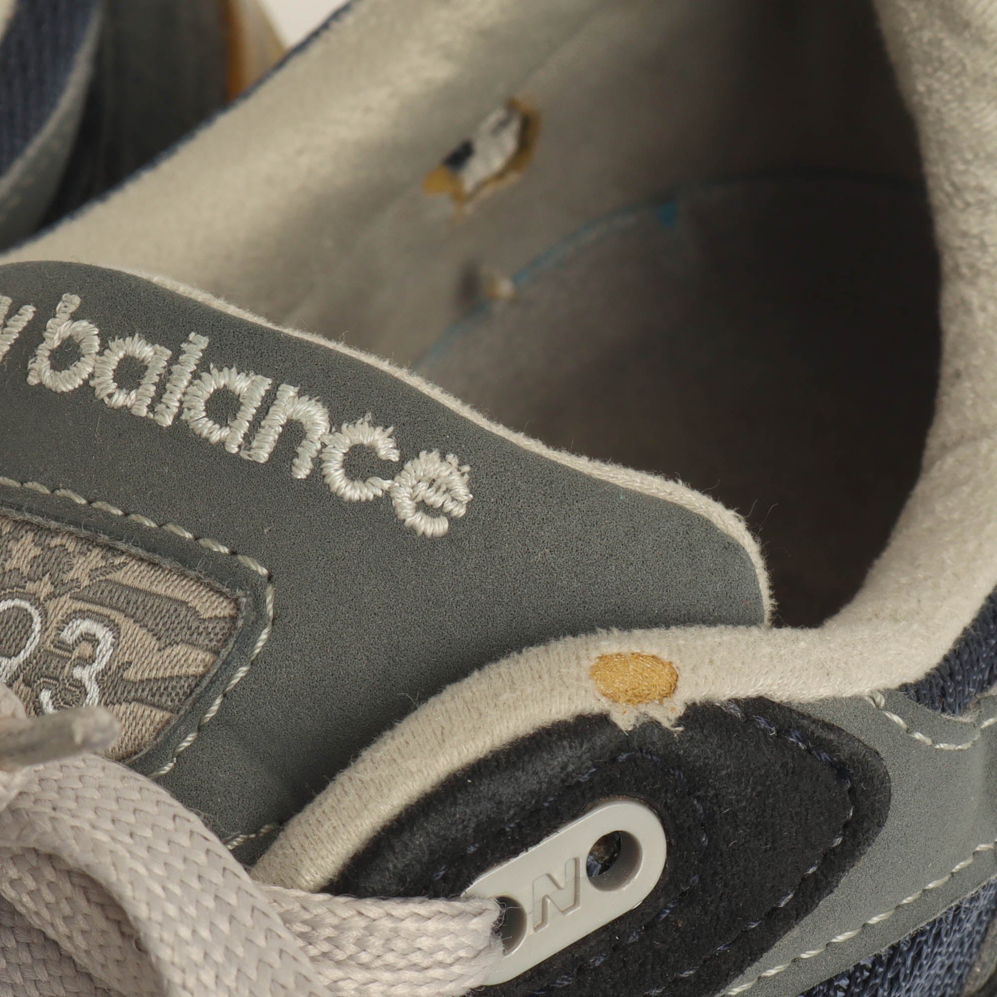 993 Sneakers (Width EE - USA)
