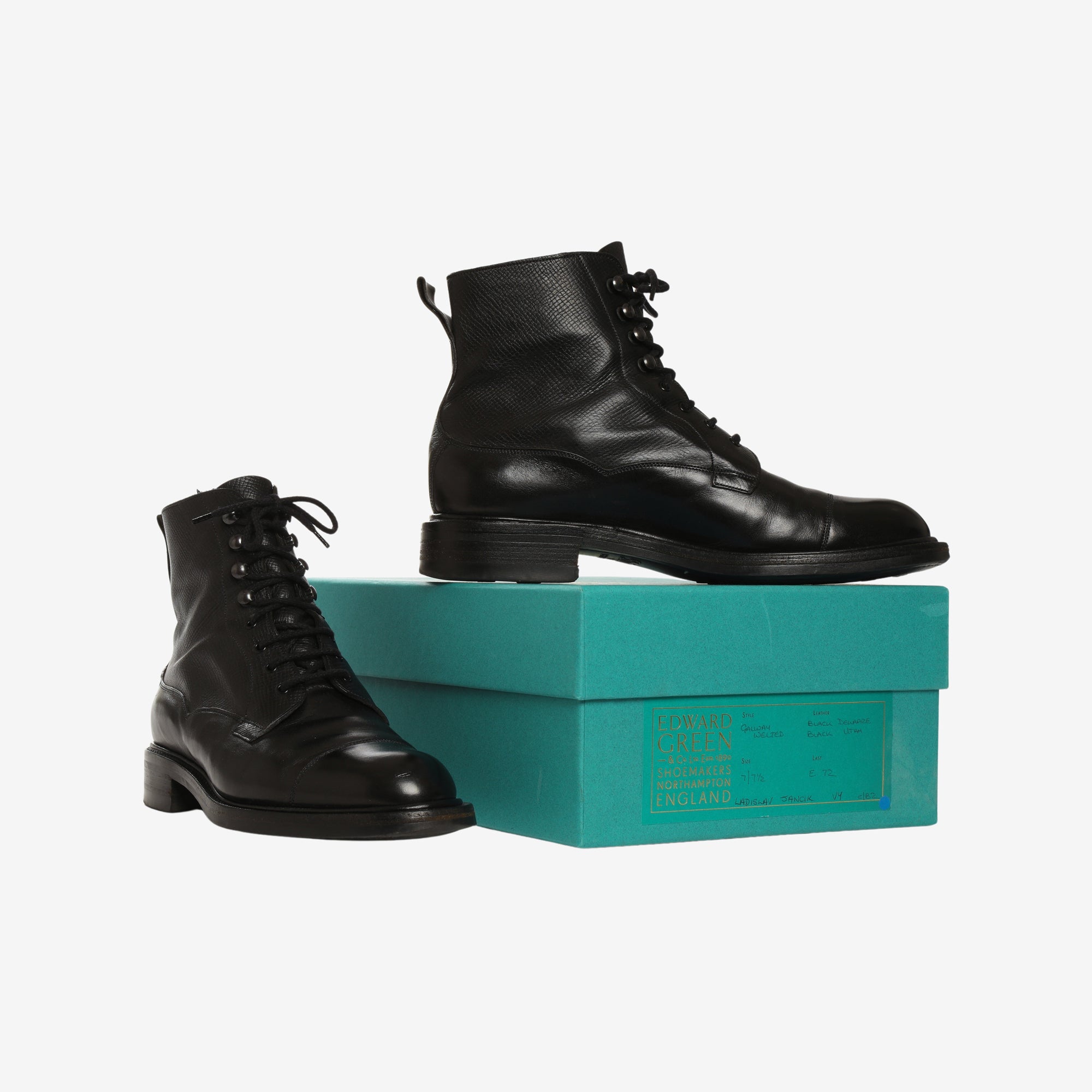 Galway Grained Boots + Trees