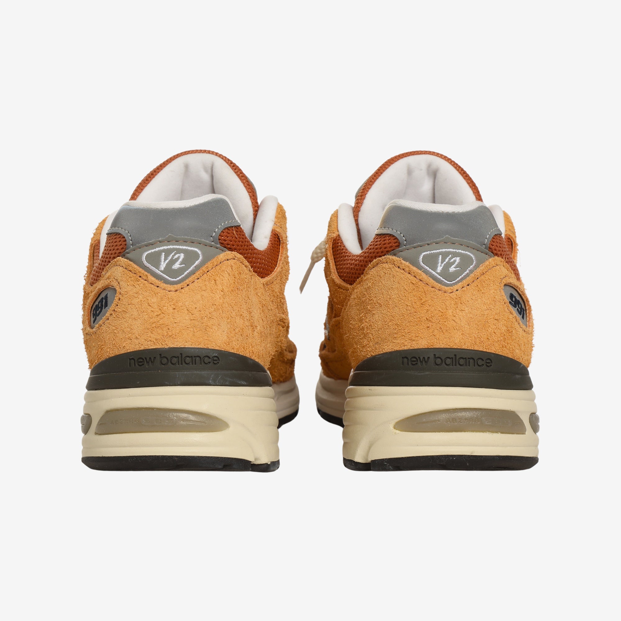991v2 Suede Sneakers (UK)