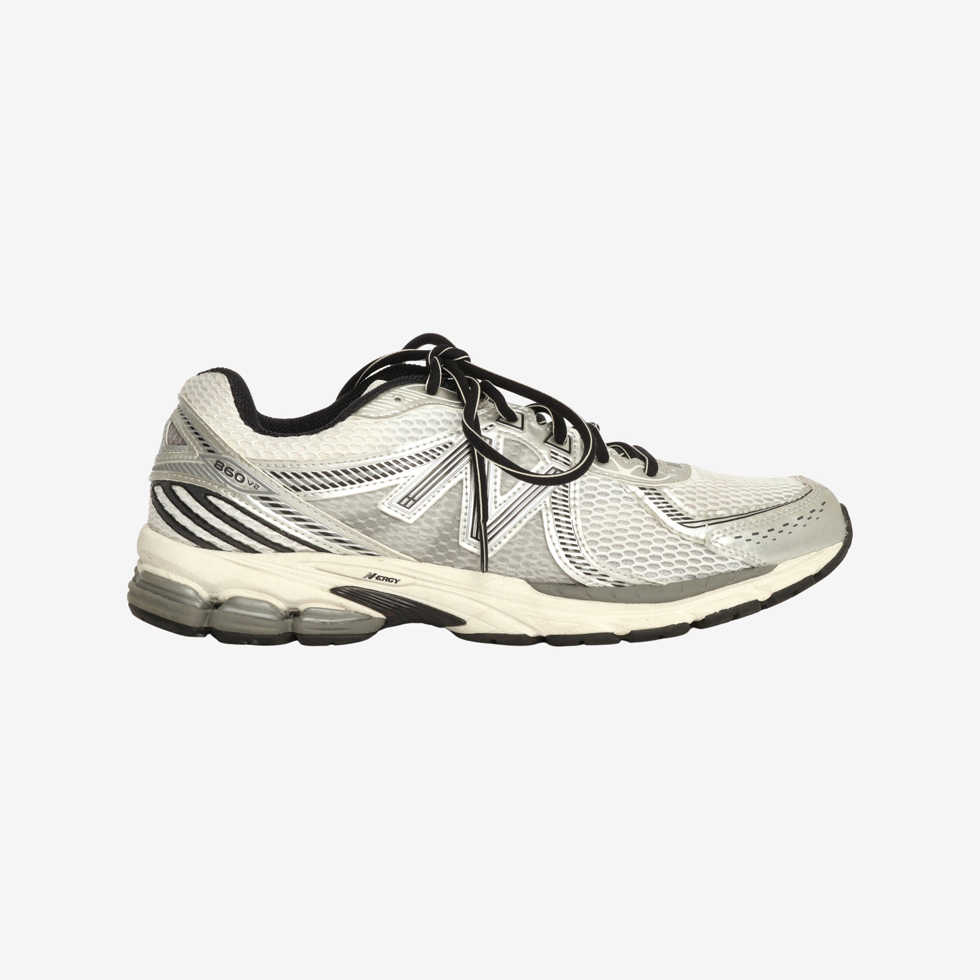860v2 Sneakers