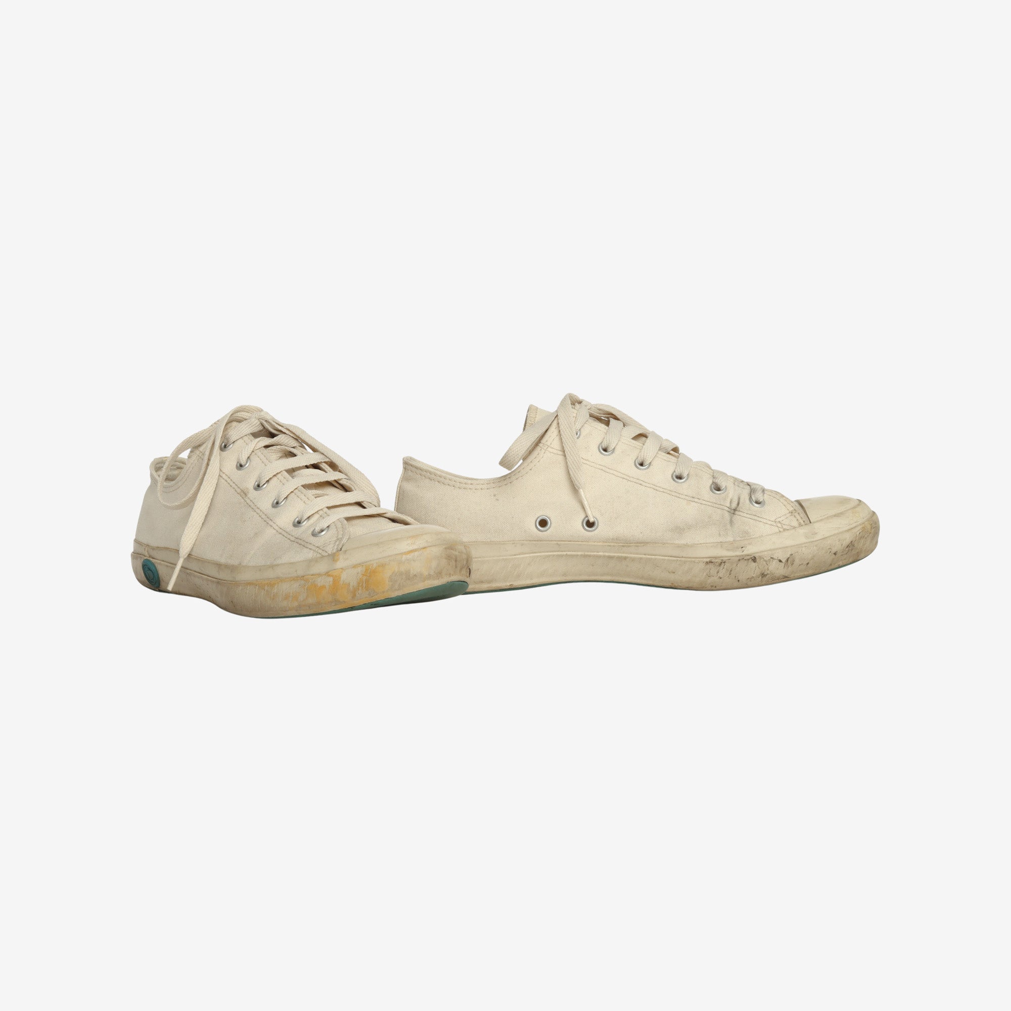 01JP Low Sneakers