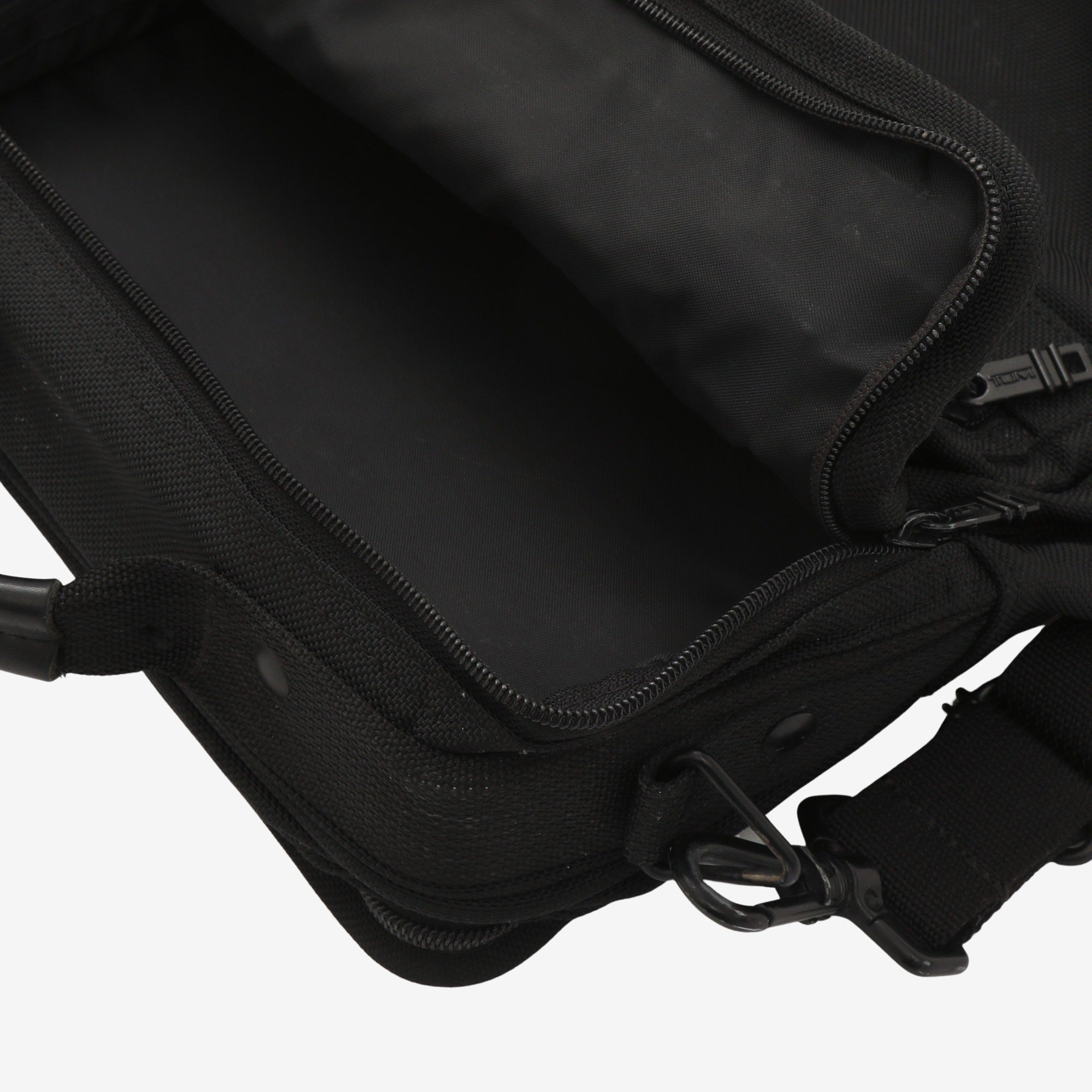 Medium Travel Tote