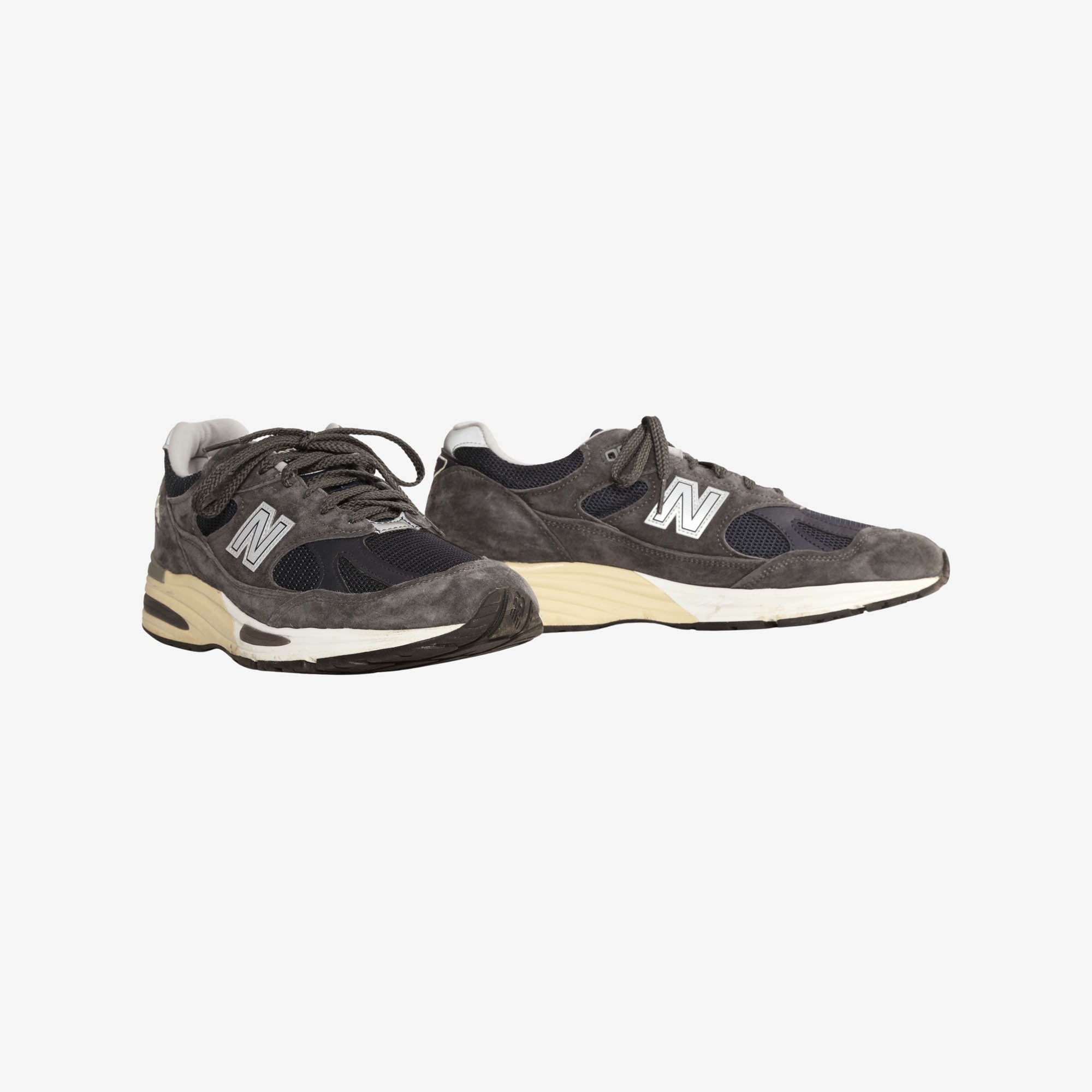 991v2 Sneakers (Made in UK)