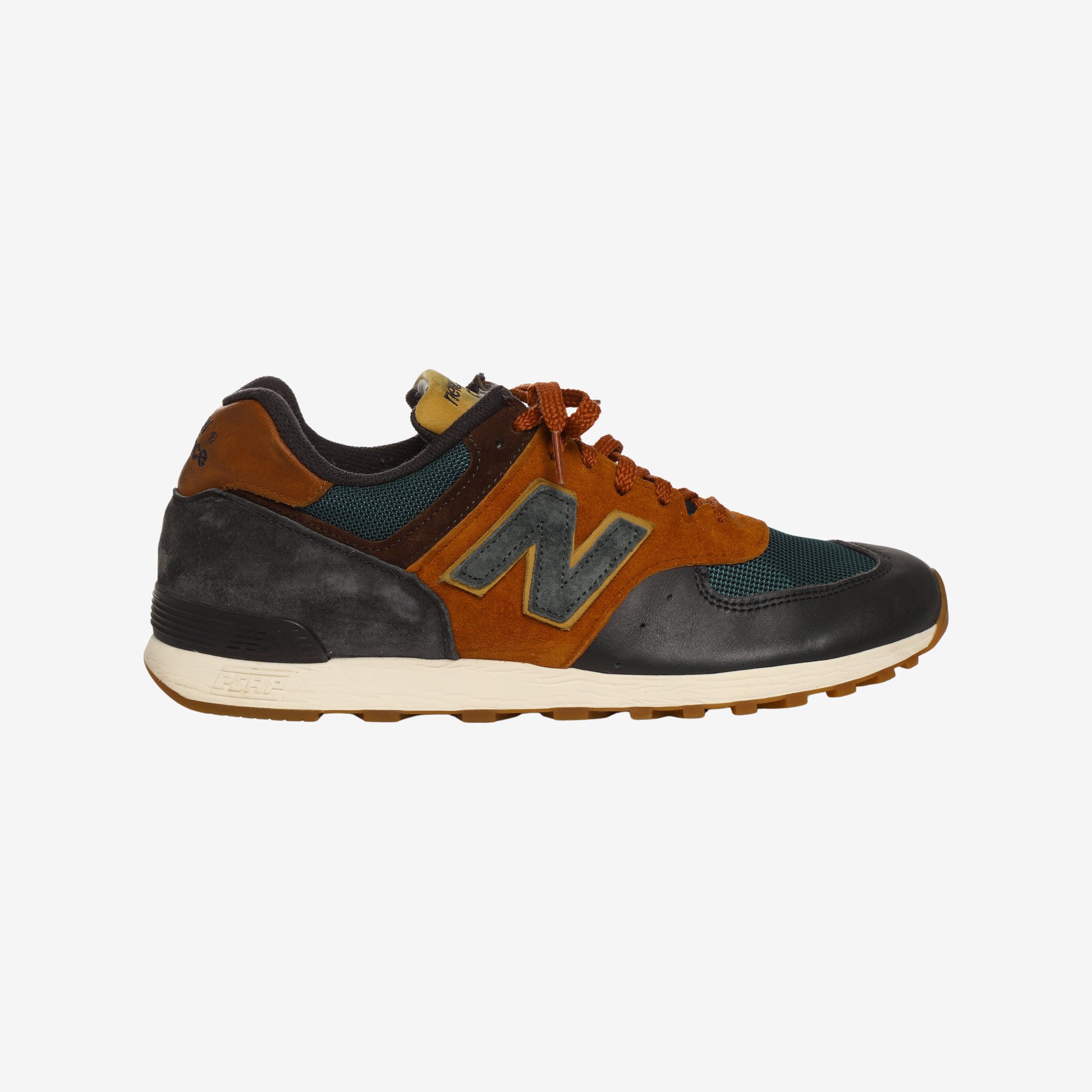 576 Sneakers (England)