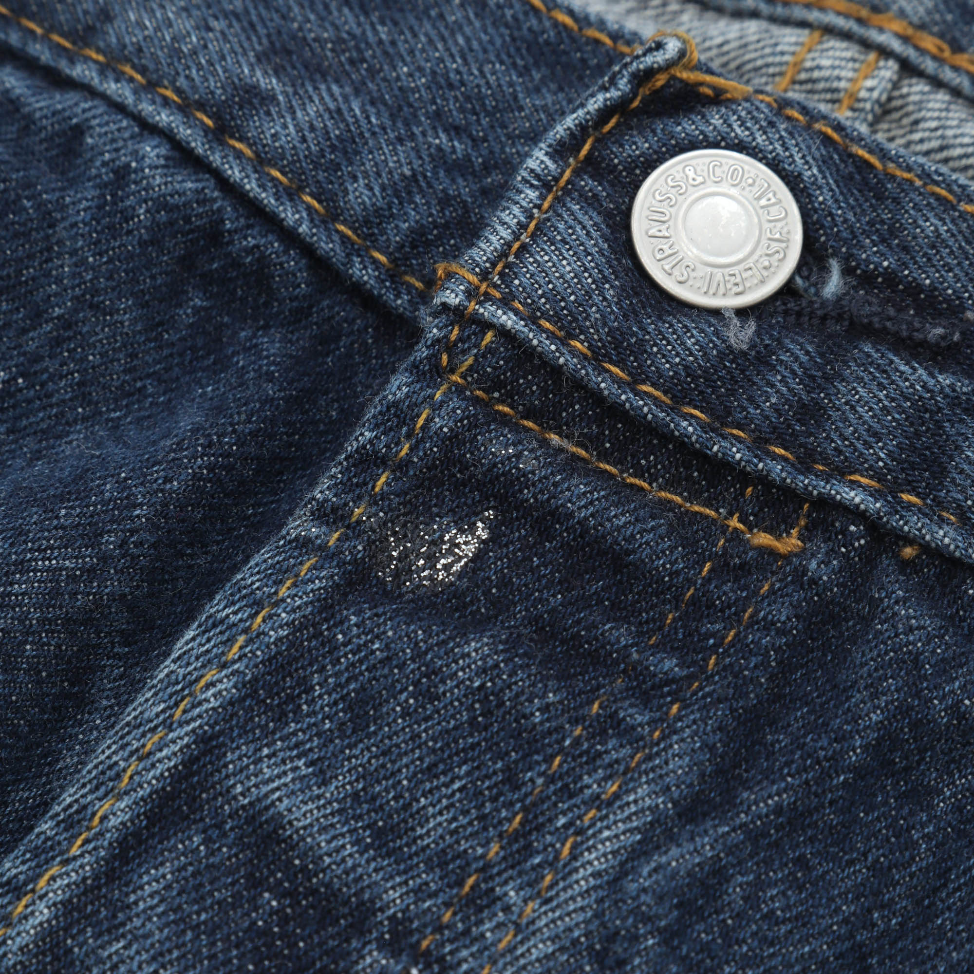 Vintage 501 Denim Jeans (35W X 28L)