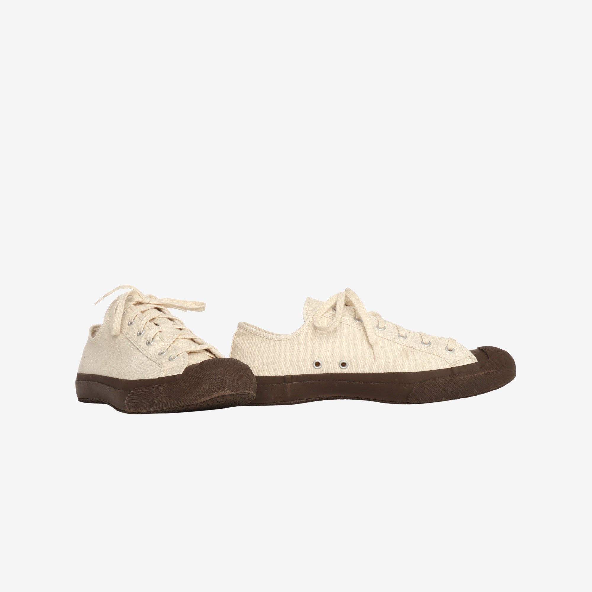 Court Canvas Sneaker