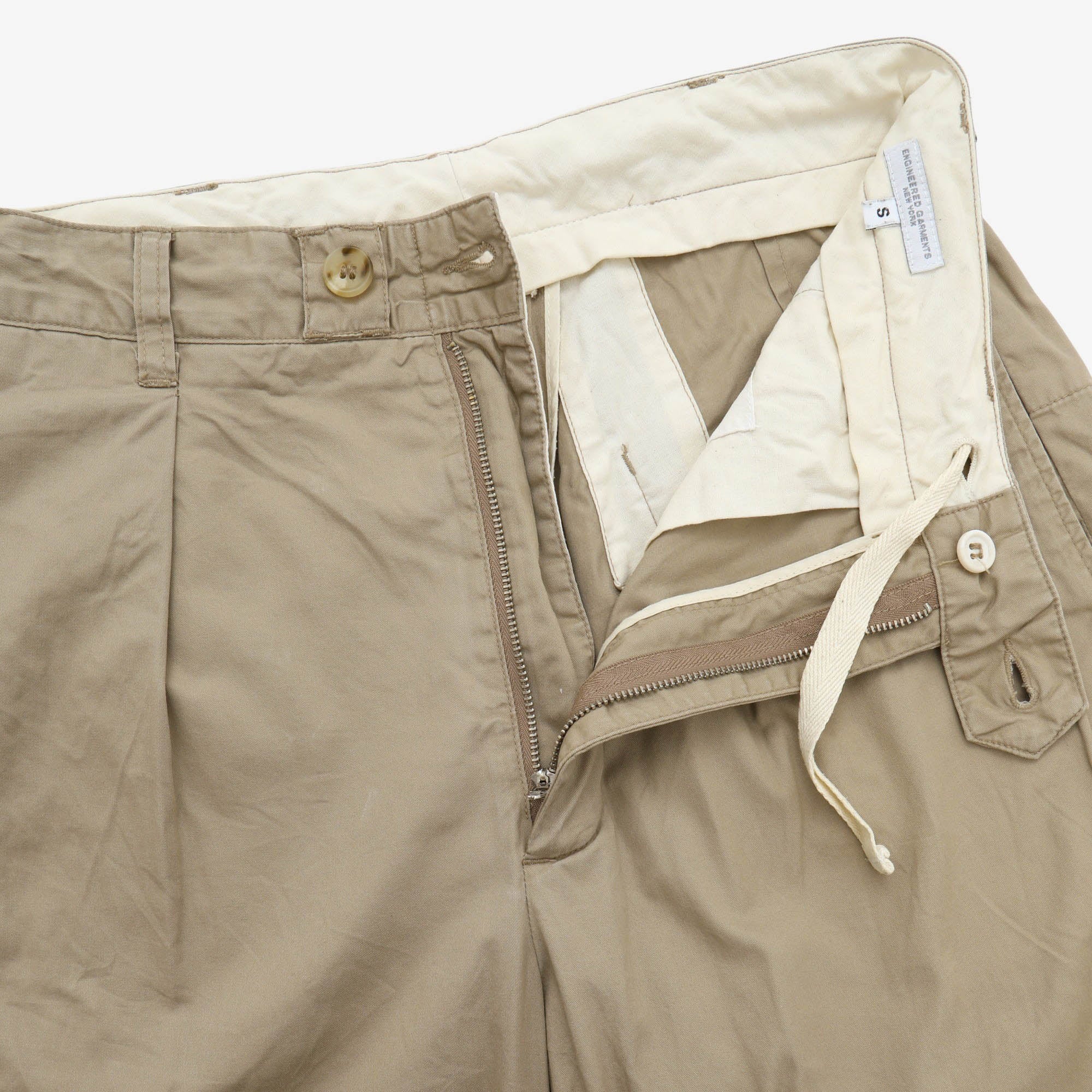Light One Tuck Trousers